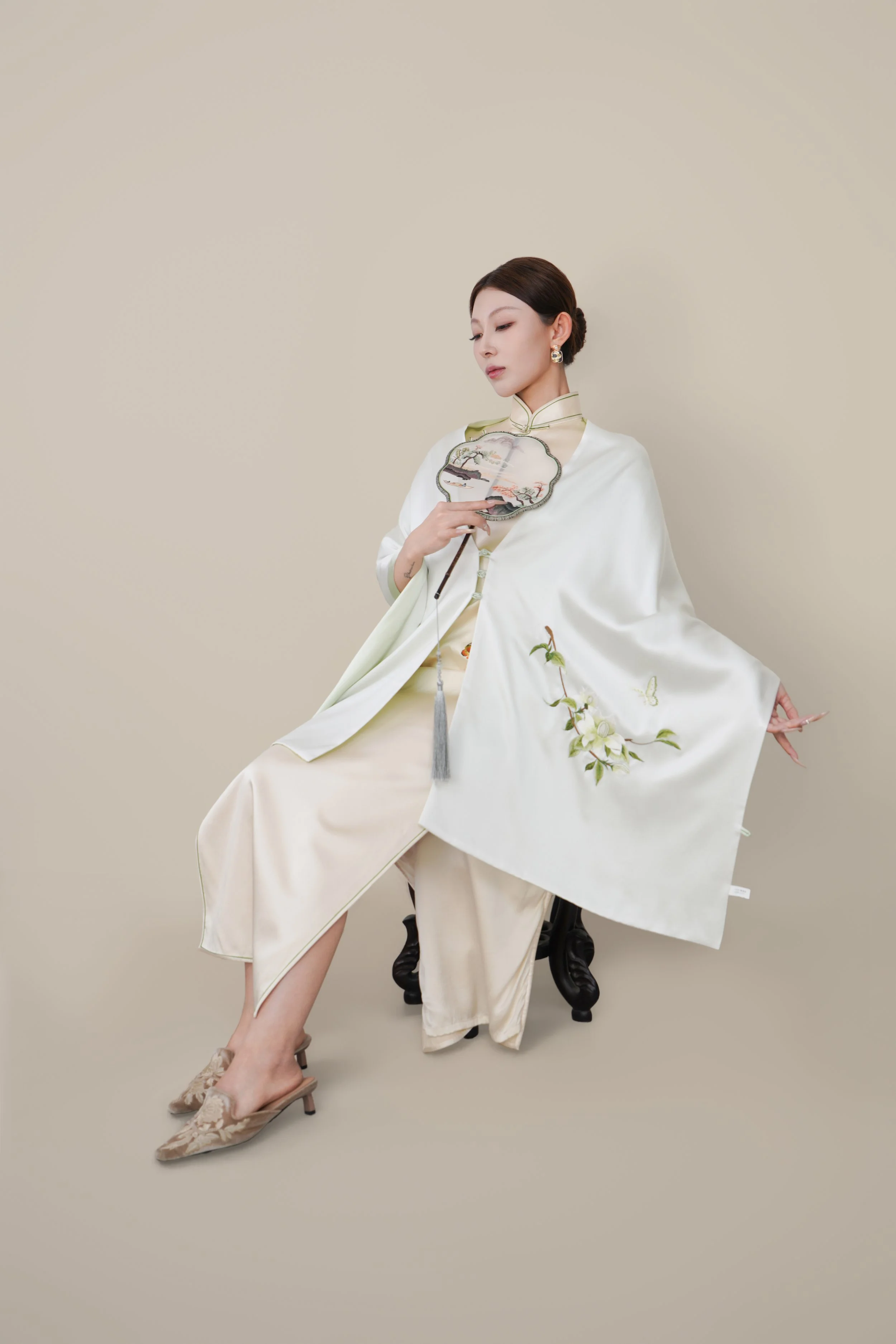 Suzhou Embroidered Shawl