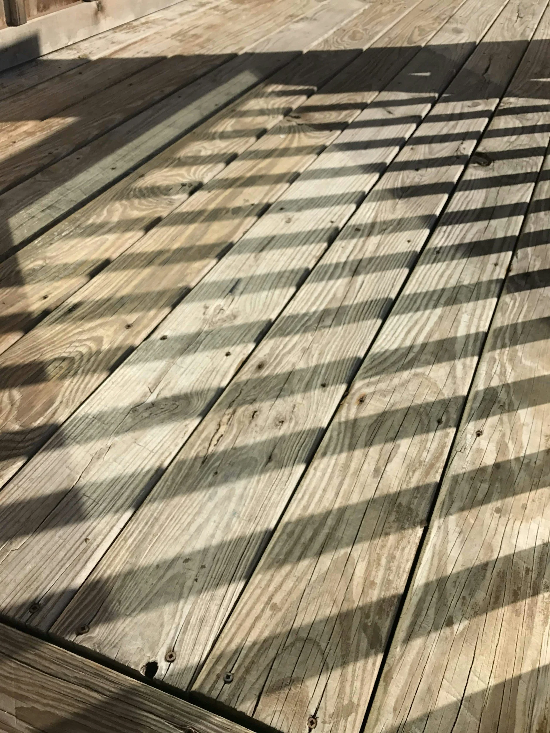 Pressure washing Greenville SC DECKS, SIDEWALKS, WALKWAYS, PATIOS, HOMES AND MORE.