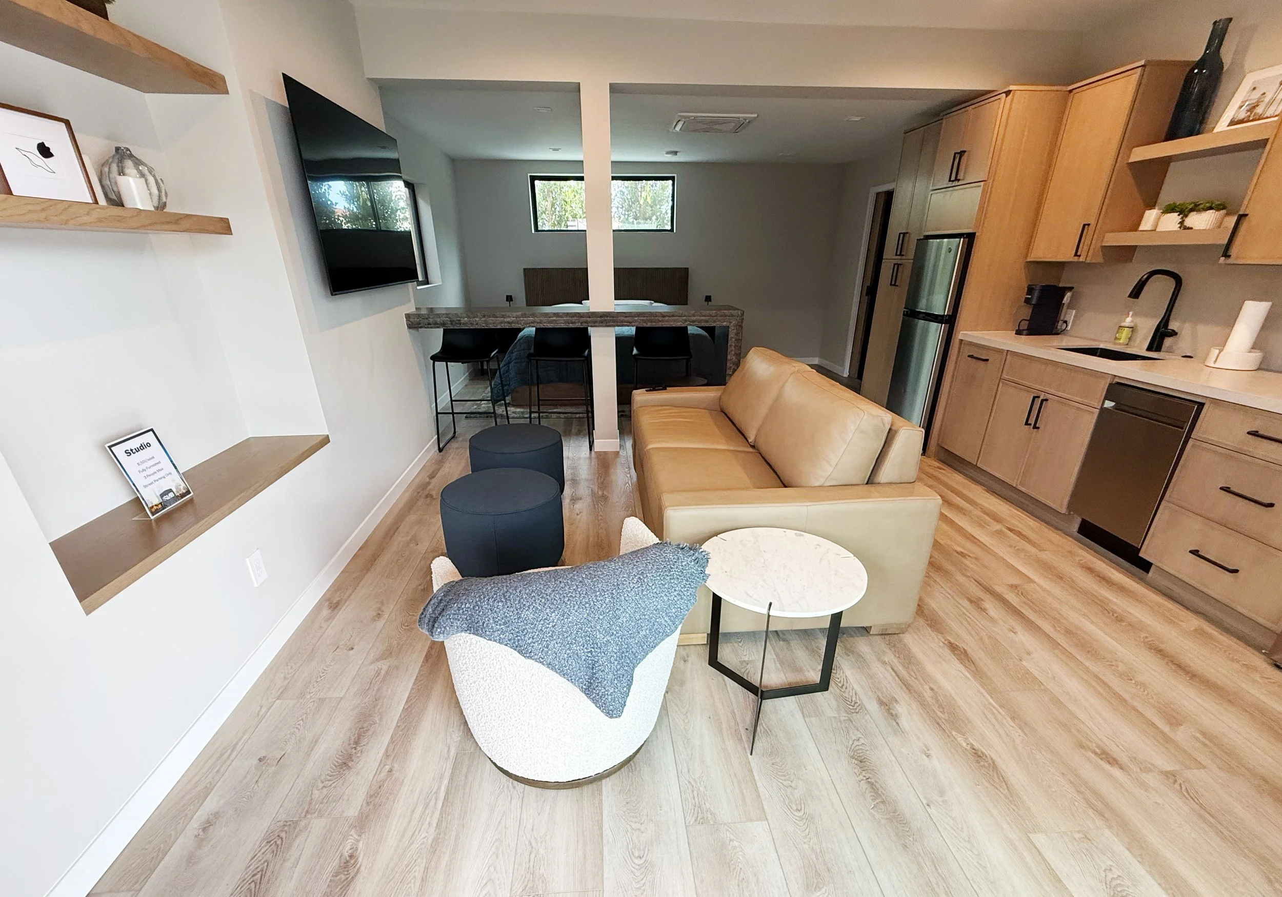 113Granada-Studio-13.jpg