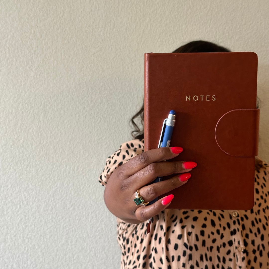 woman iwht notebook