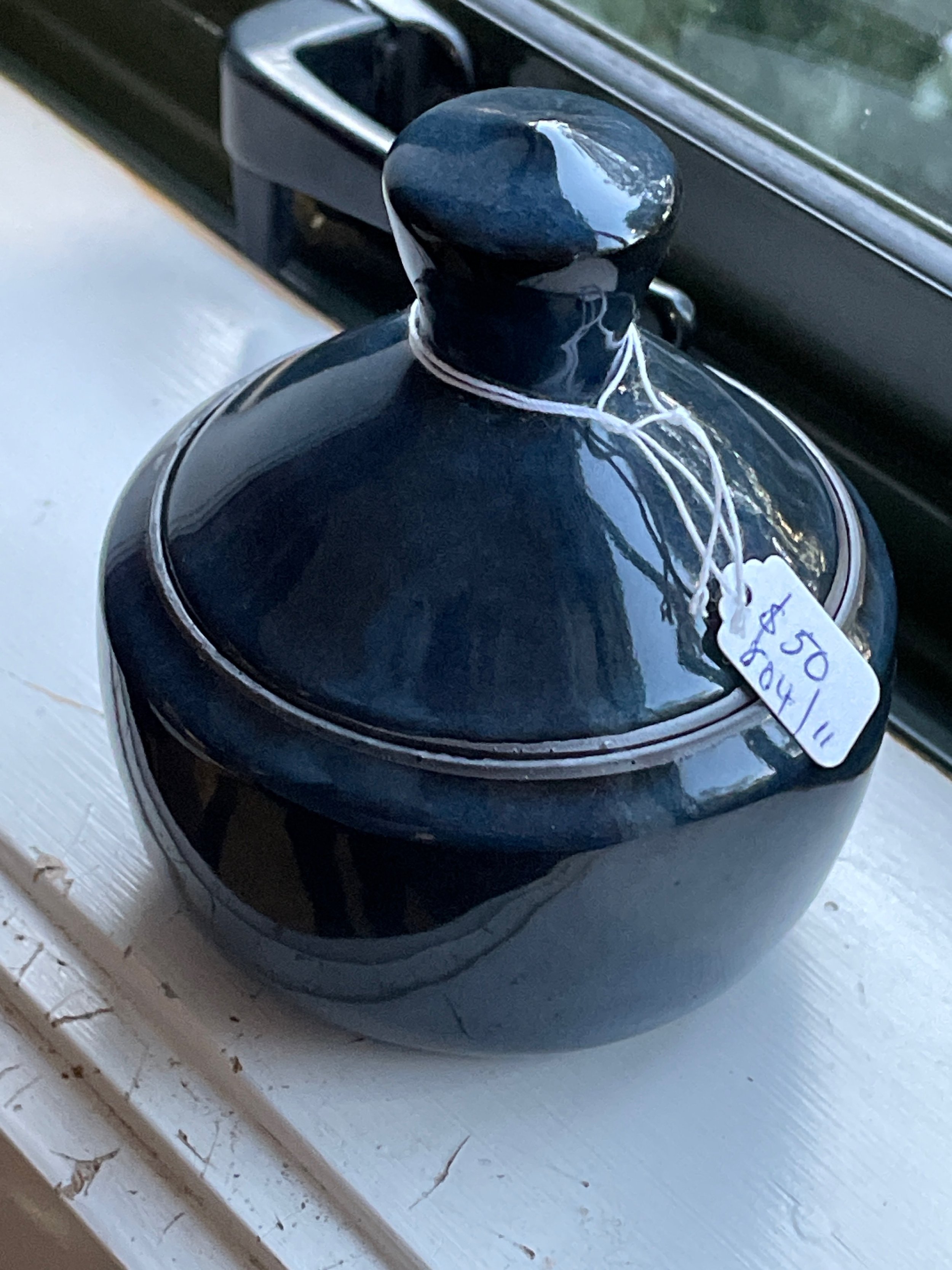 Lidded-jar-011.jpg