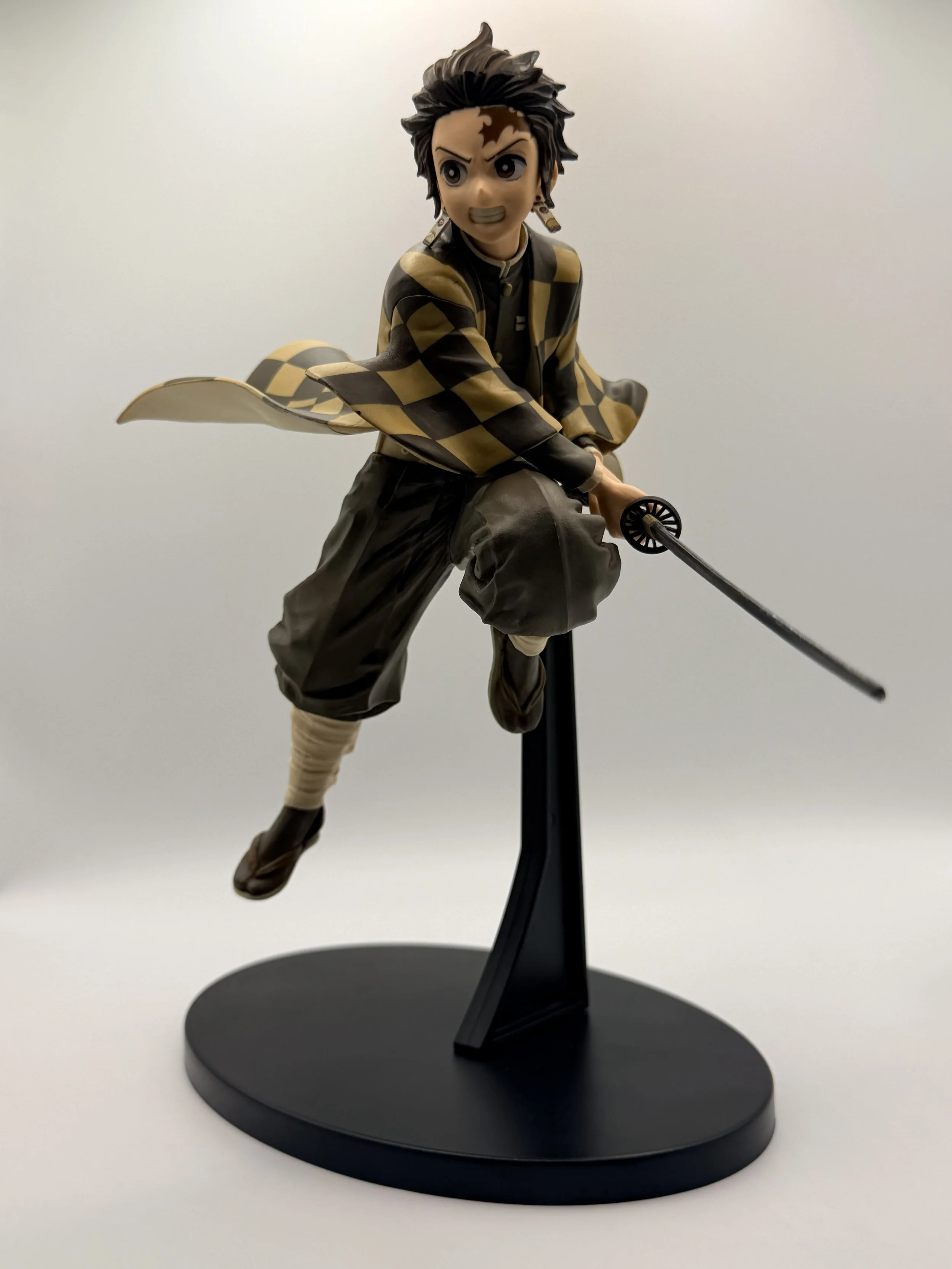 Demon Slayer Kimetsu No Yaiba Figurine - Tanjiro Kamado Vibration Stars Figure (Sepia Version)