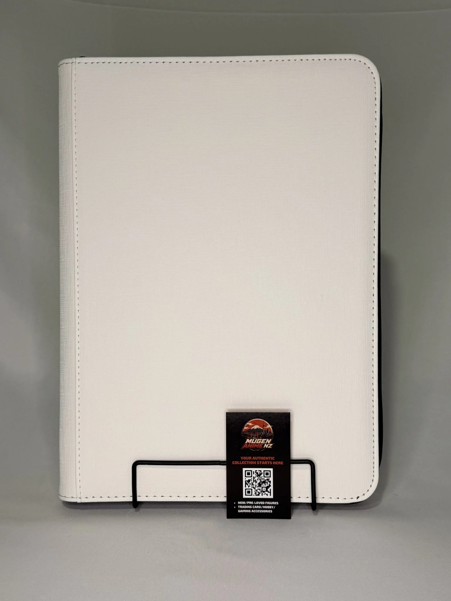 9 Pocket White.JPEG