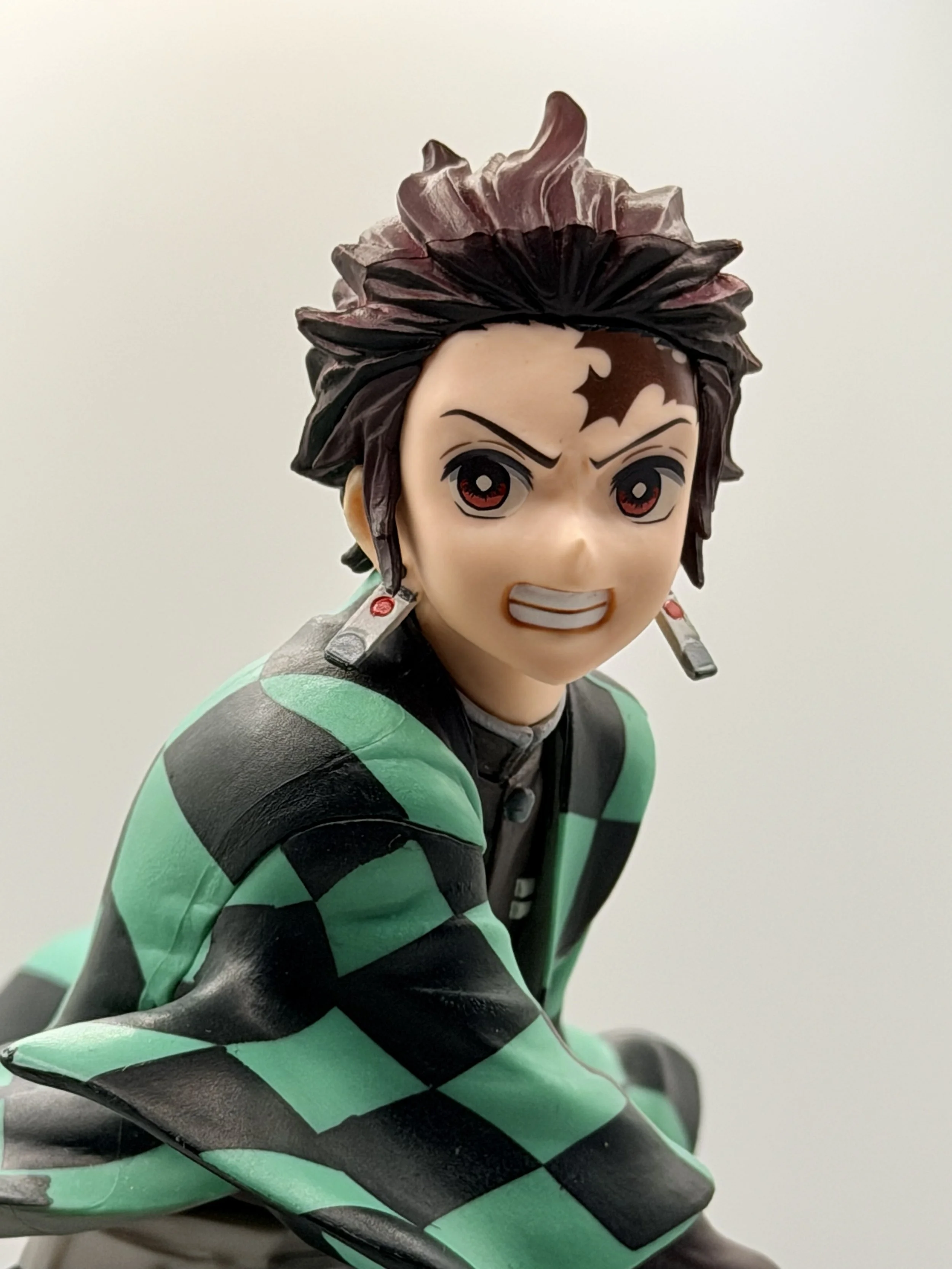 Demon Slayer - Tanjiro Jumping CU.jpg