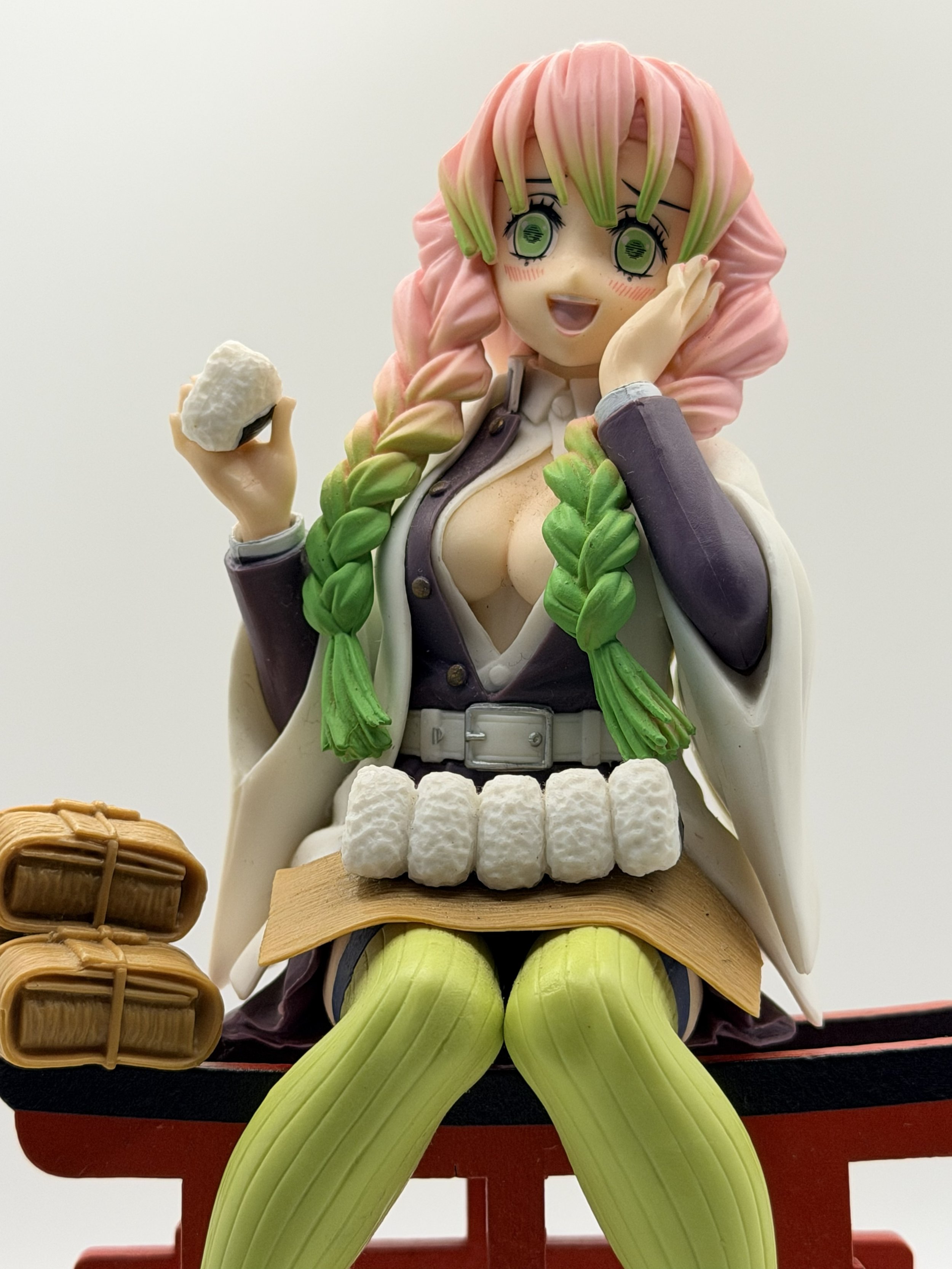 Demon Slayer Kimetsu no Yaiba Mitsuri Kanroji Premium Figure Eat Rice Balls SEGA Series