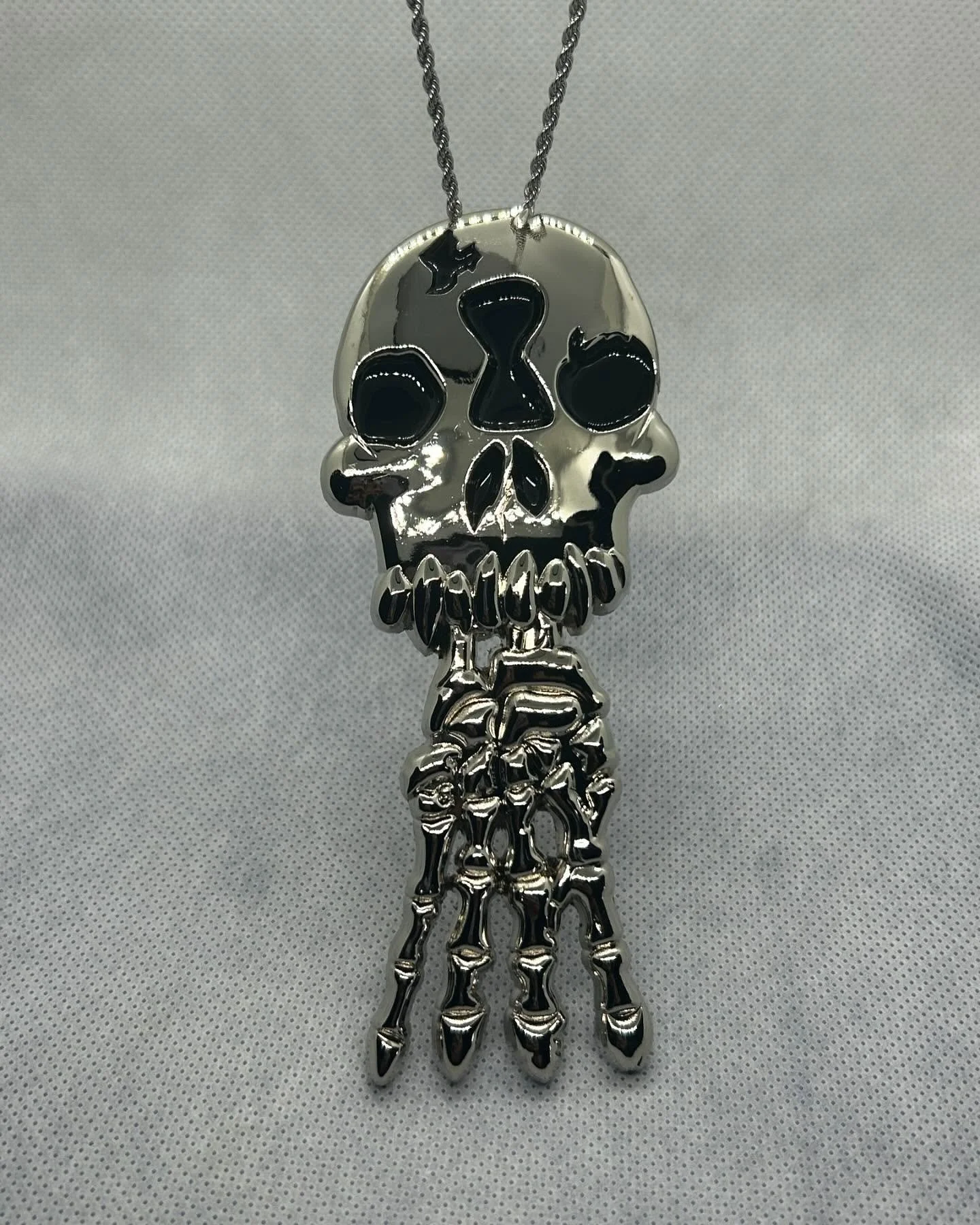 NFS 

Posting for portfolio, did these for a customer a while back. I personally liked this design and style a lot, it was hand drawn by the customer then I made it into this! 

Most products you make through me can be engraved as seen here!

#neckla