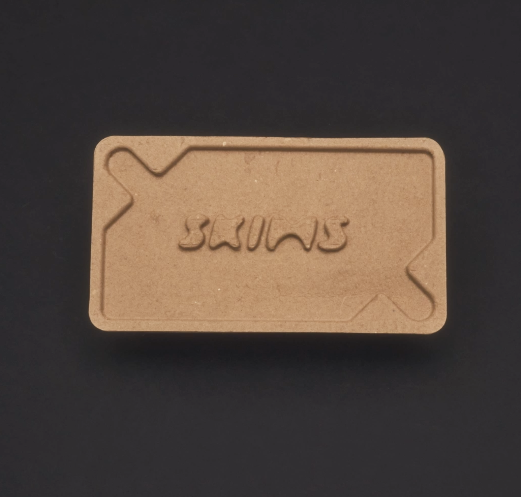 SKIMS SLIPPER BOX3.png