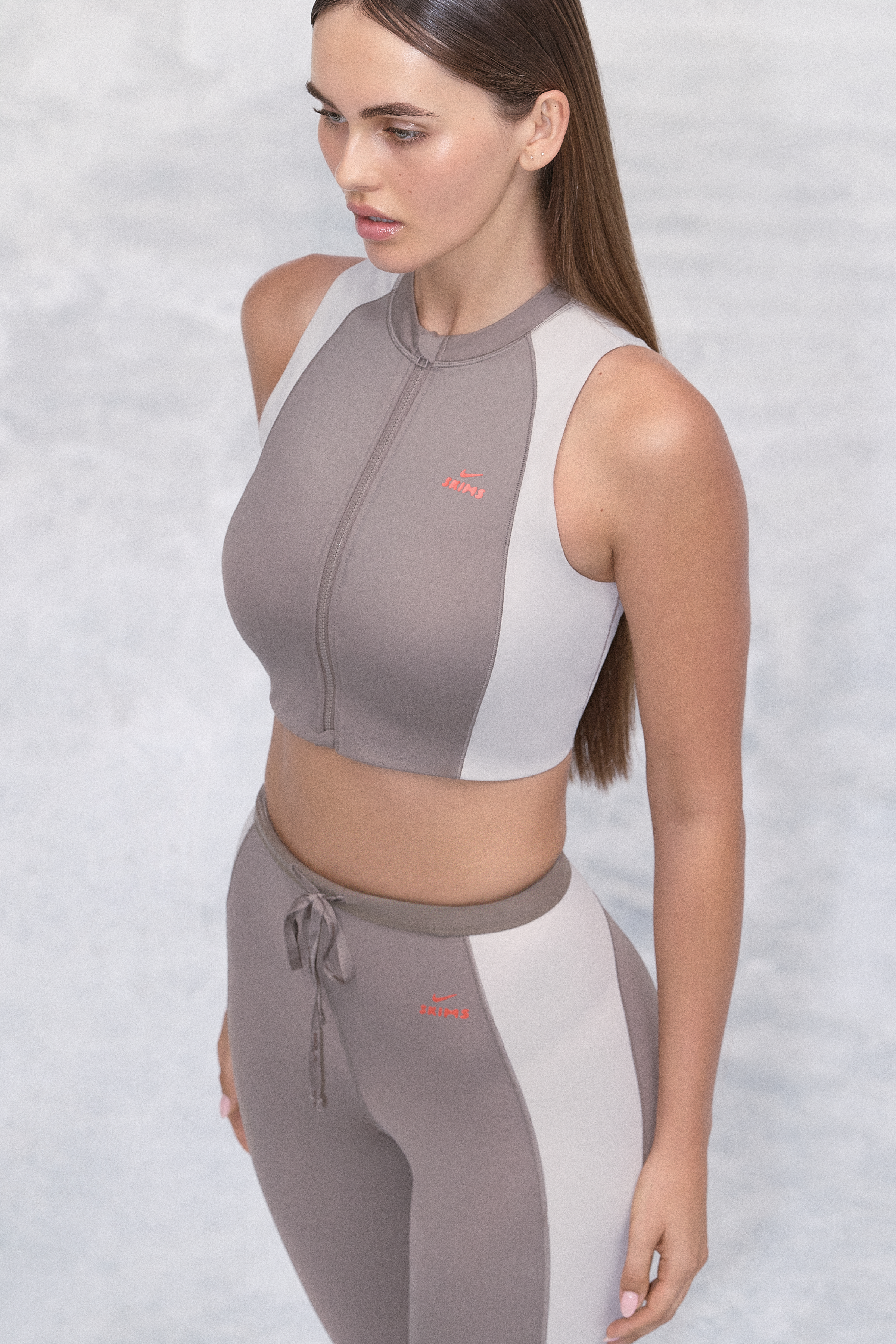 RG11JH-P01_HO25_NikeSKIMS_HW_LOOKBOOK_LOOK-2_0350_FINALS.png