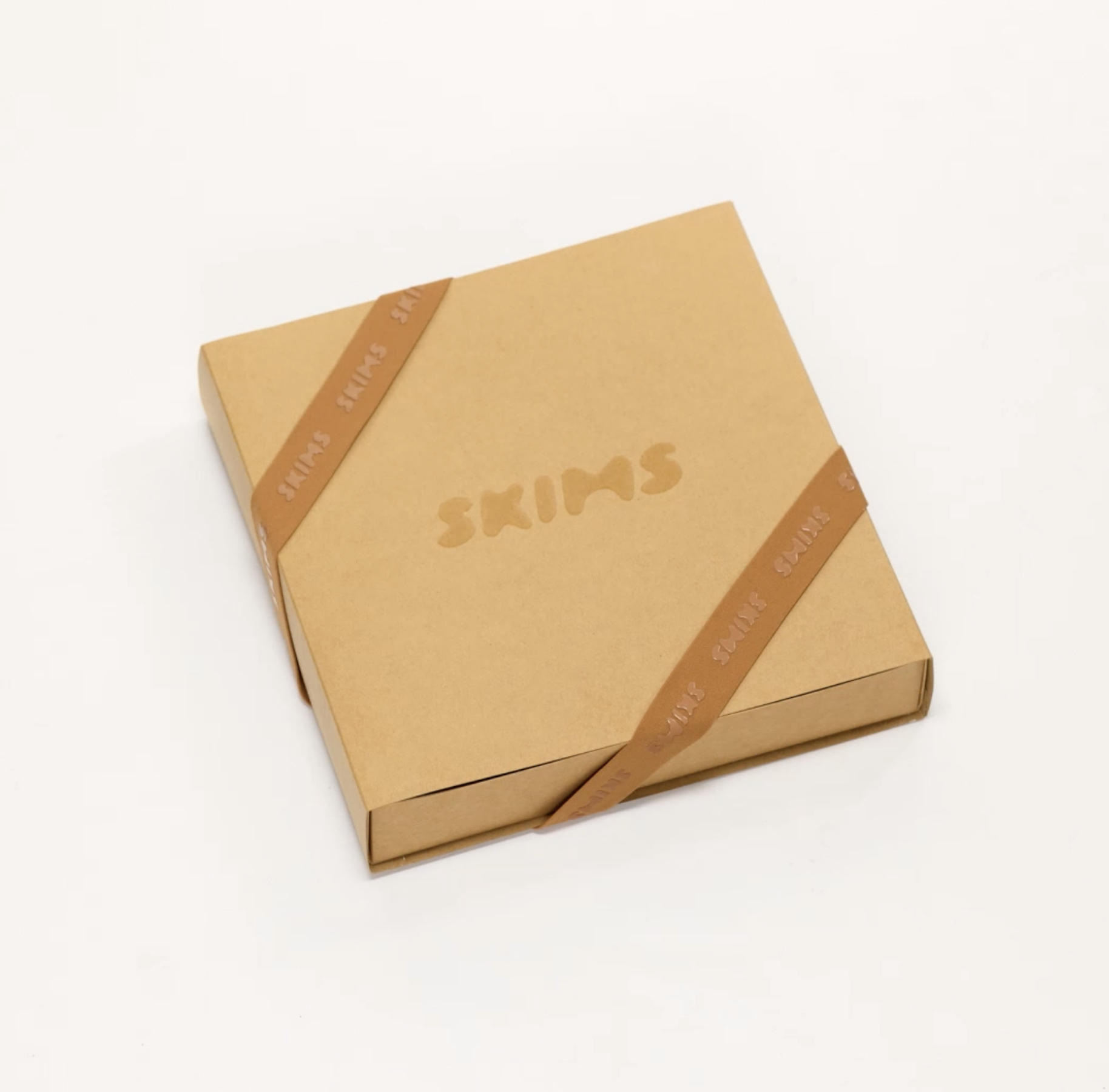 SKIMS GIFT BOX2.png