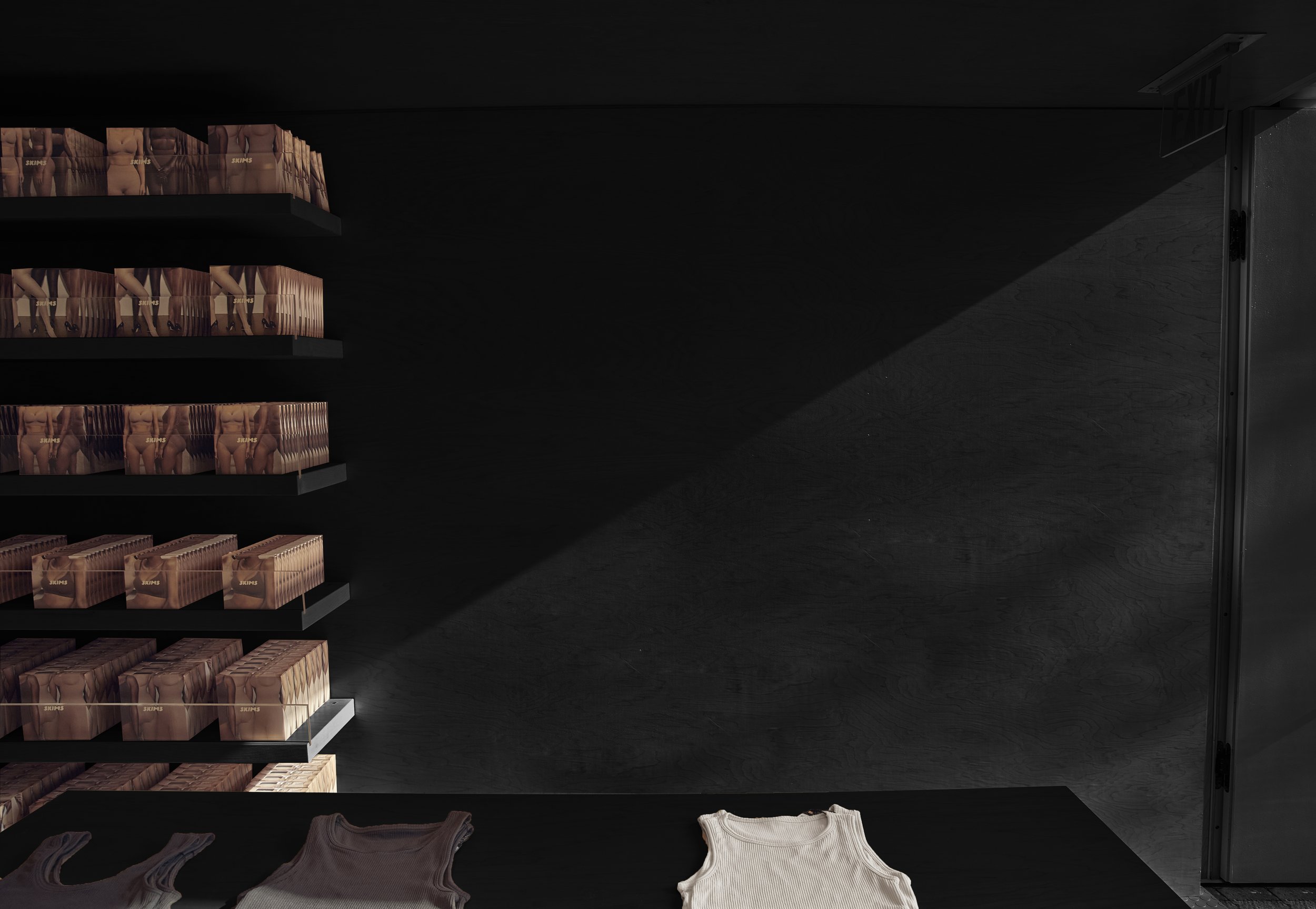 SKIMS Black Box Retail Pop Up Concept
