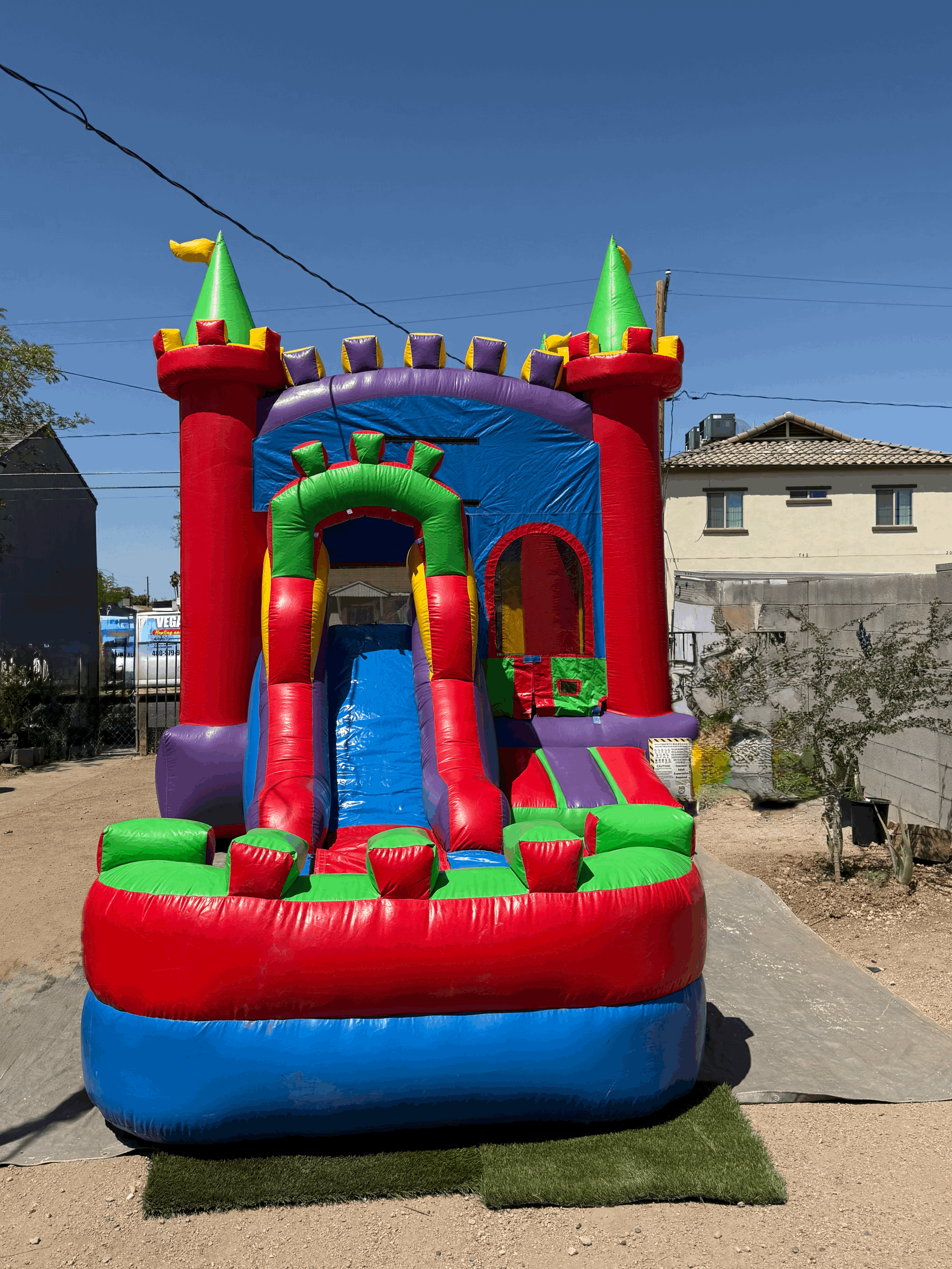 Castle Combo House (With pool)