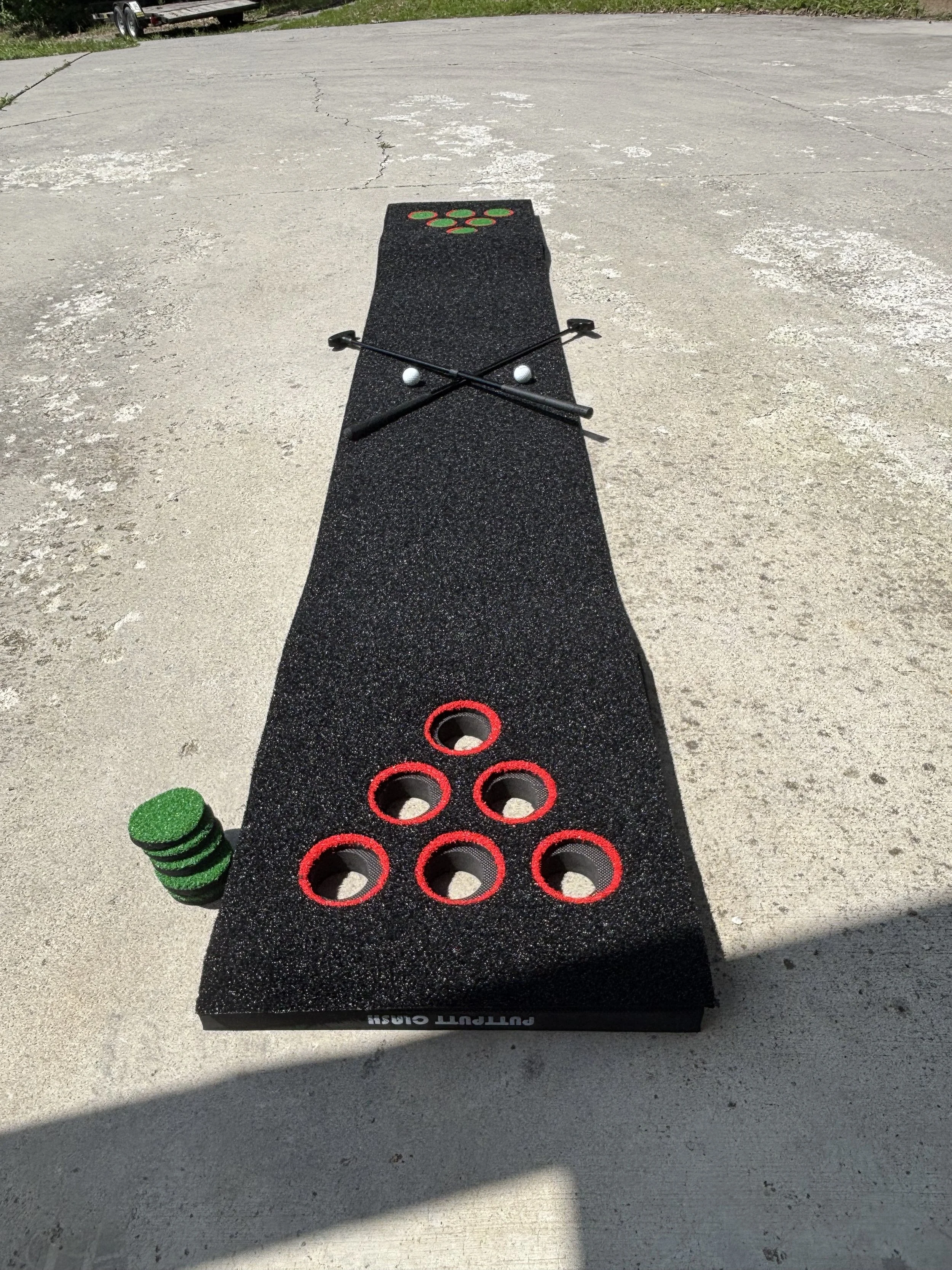 Mini Golf Beer pong.jpeg