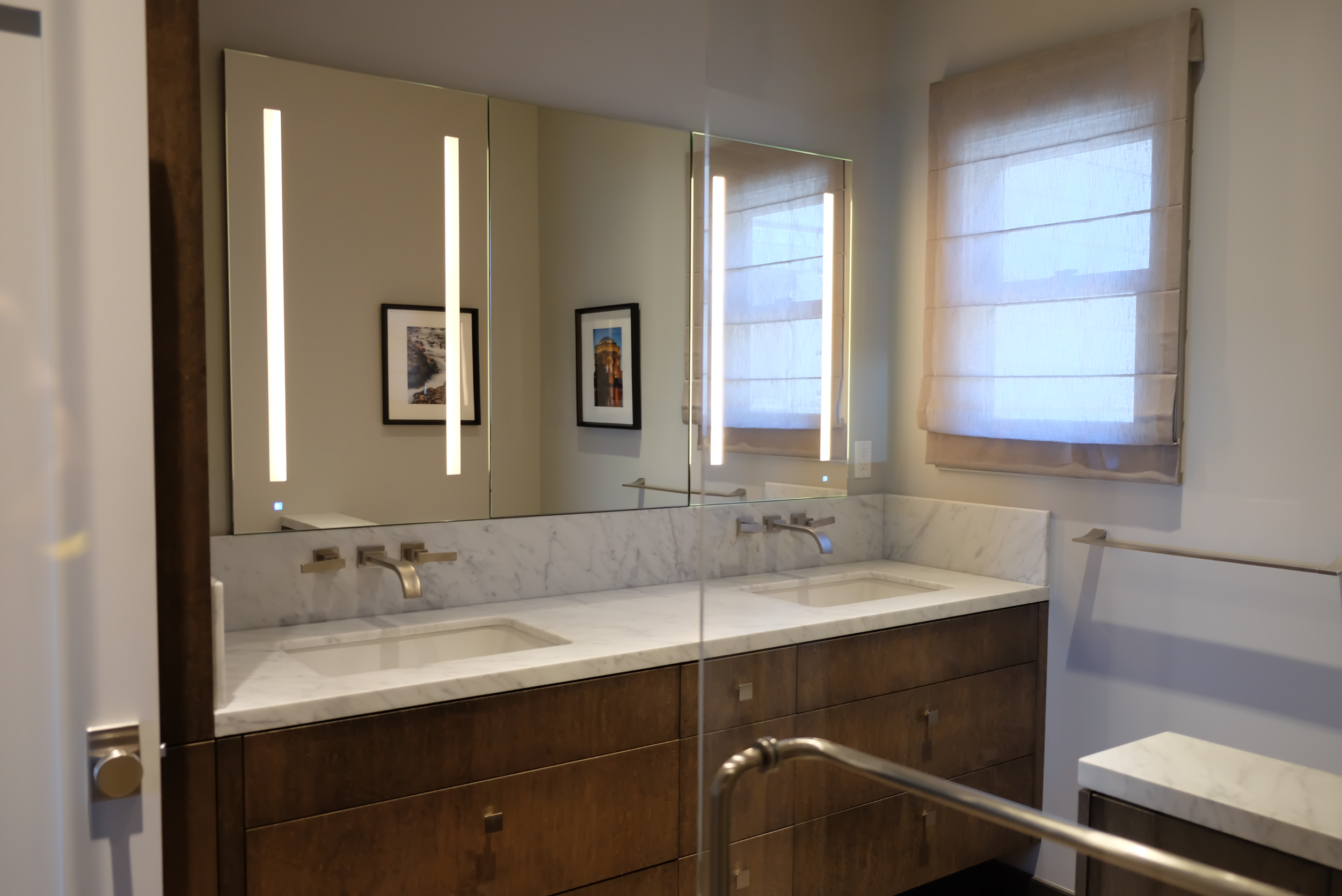 Uranus-Bathroom-1.png