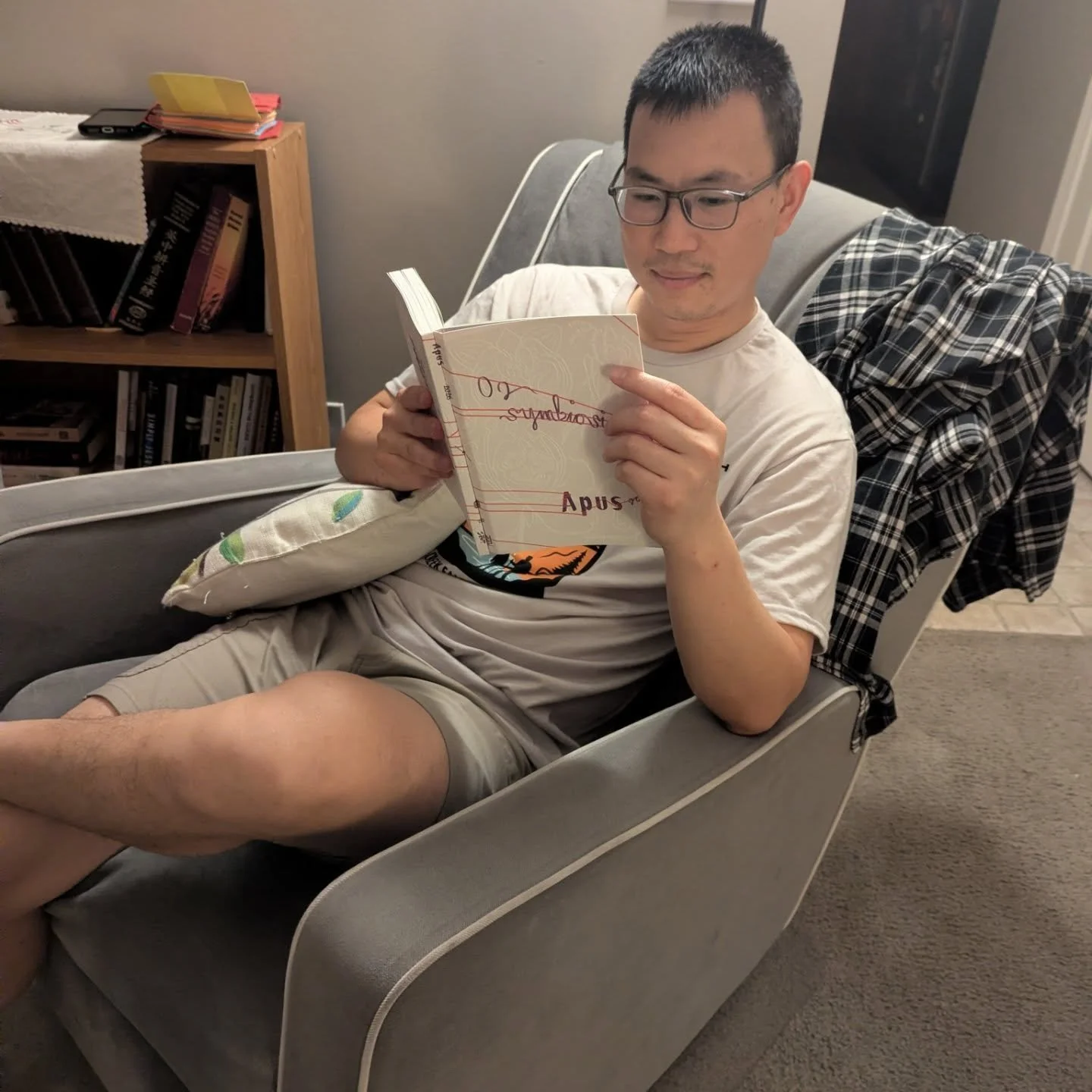 When I got my copy of @apuslit , my (Chinese) husband got very excited and literally took it from my hands before I got to look at it! 😝 The first picture is not staged, but the second one is. He has kept it next to his bed and has been reading on i