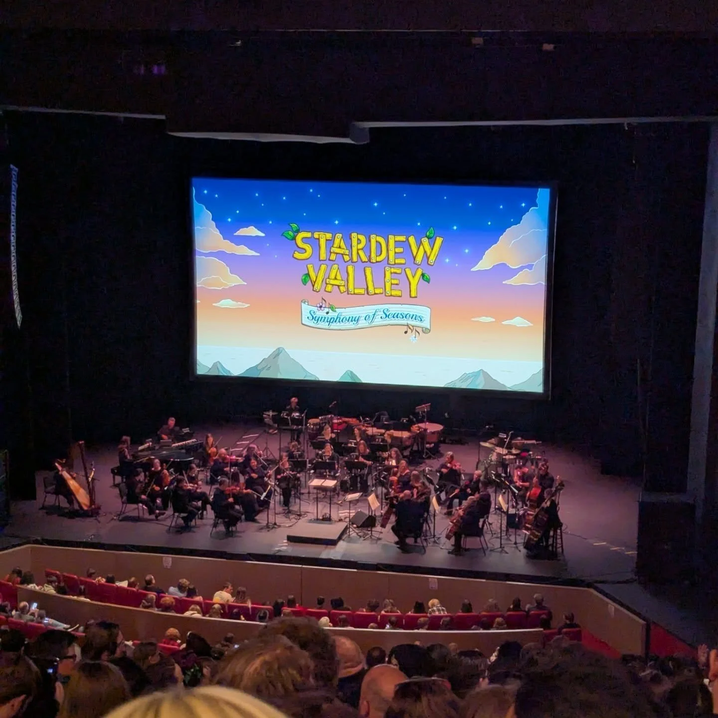 Getchu a friend like @lblurves who nerds out with you on all the nerdy things! We saw #ironlung last month (yay @yourfriendmarcus and raddestr!) and then @stardewconcert last night! Eric Barone is such an inspiration to me, and I may have gotten tear