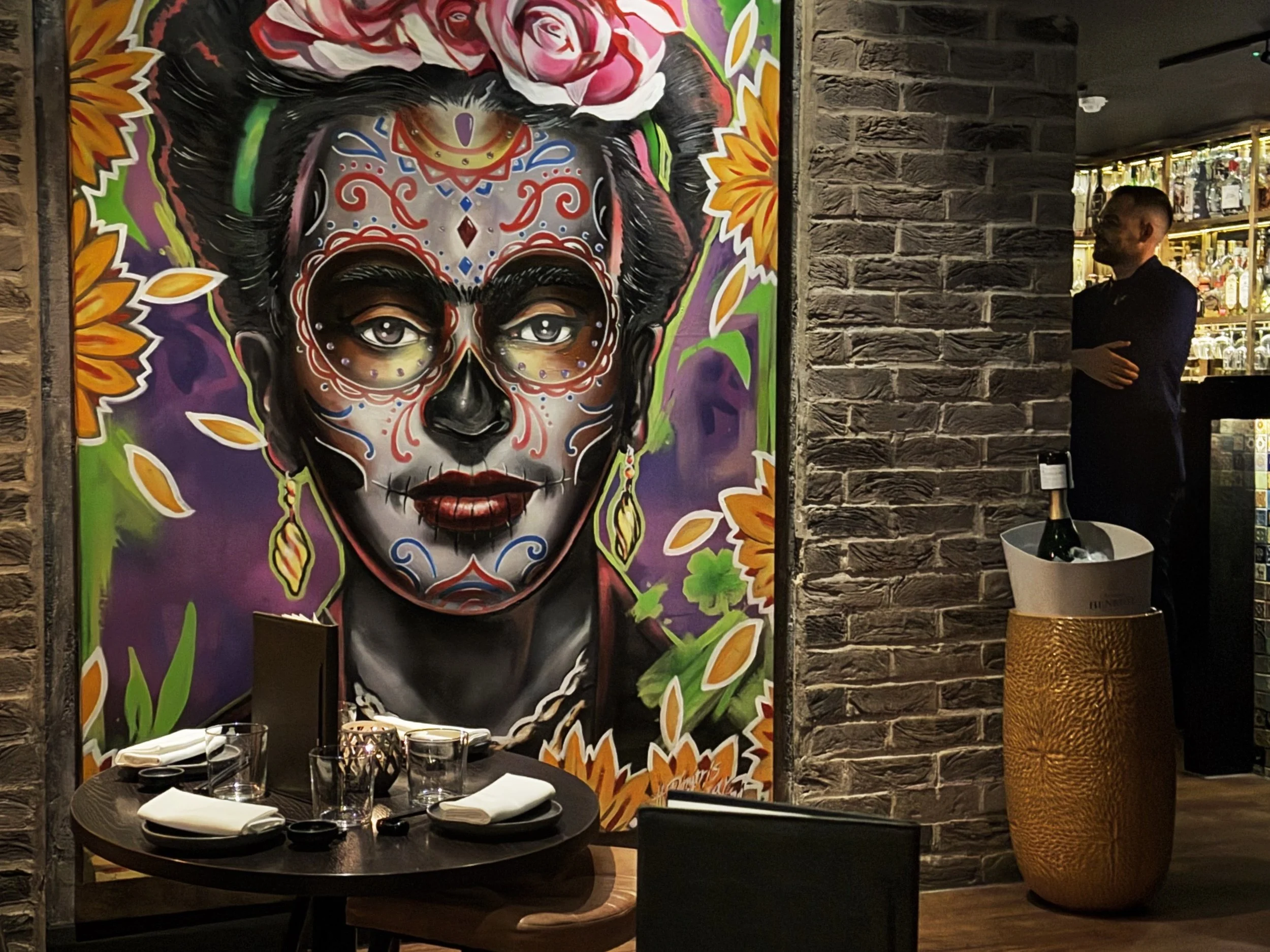 London-restaurant-mural-art.jpeg