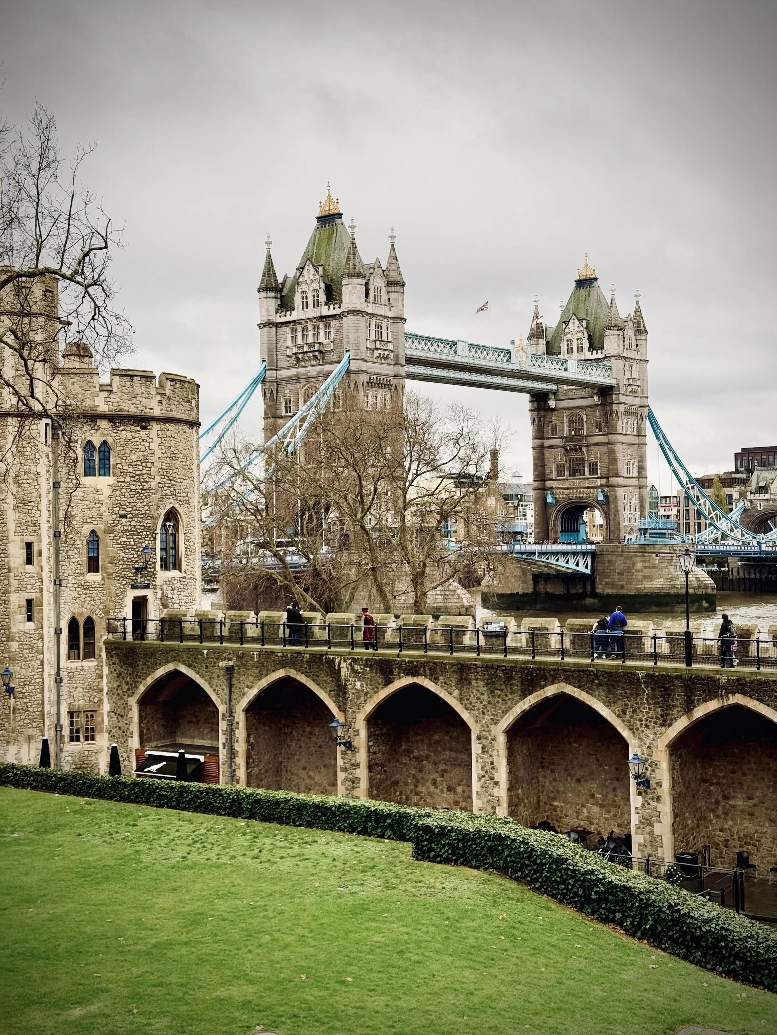 London-tower-bridge-cloudy.jpeg