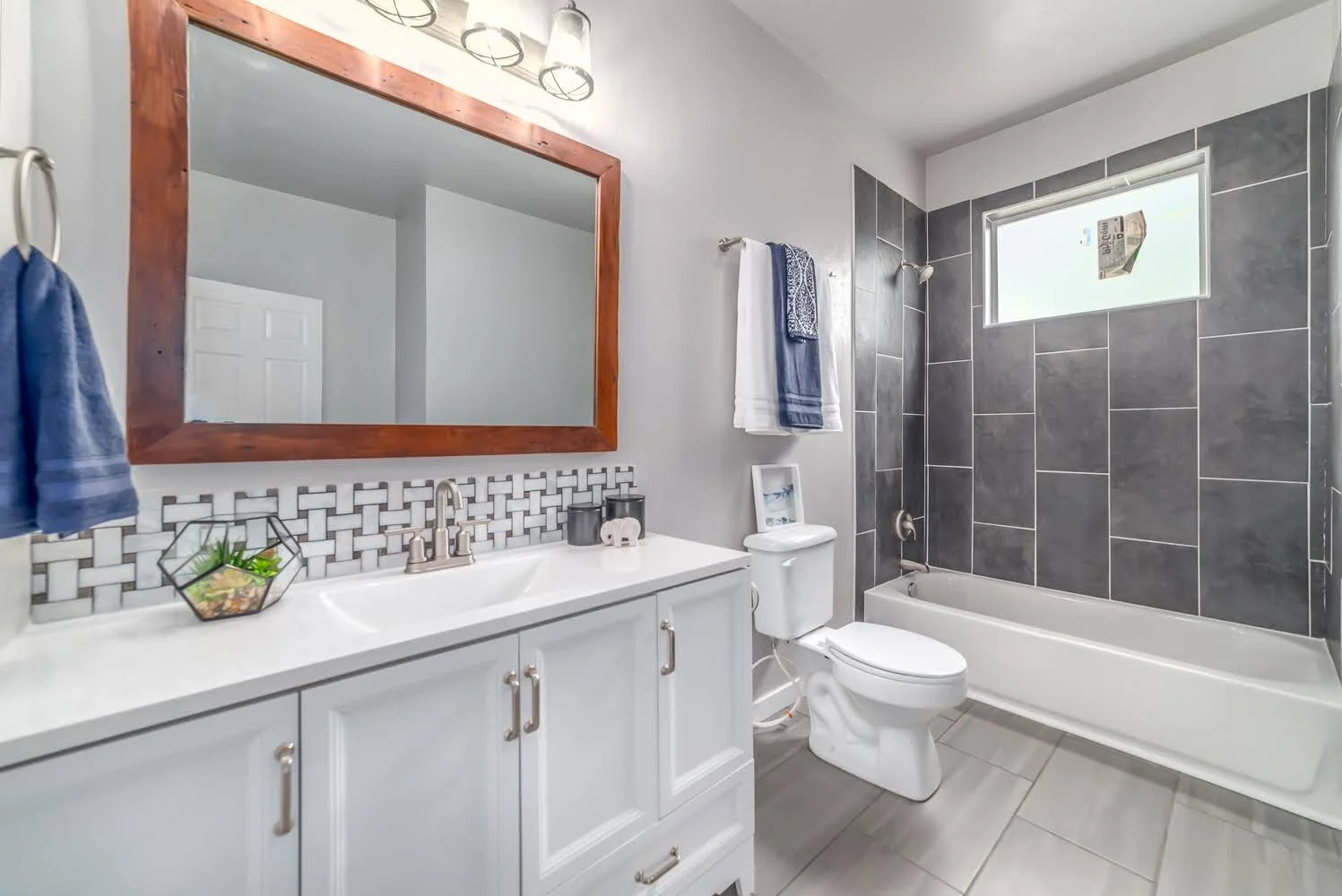 24935 Suttle Rd-7566-Edit.jpg