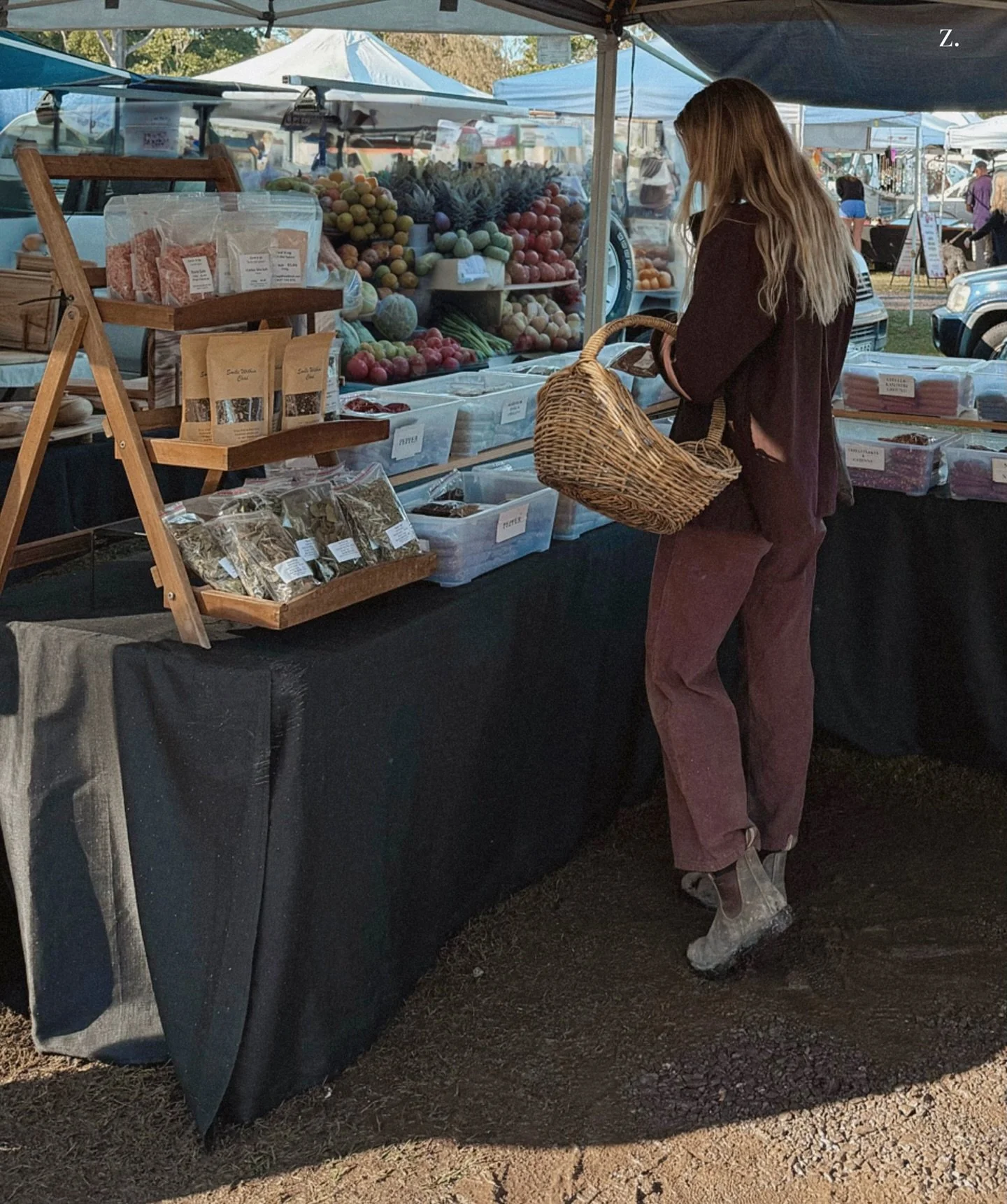 There&rsquo;s something special about slow market mornings and the smell of fresh spices and herbs 🌿 Come say hi this weekend! 🌞🌞🌞

#yandinamarkets #spices #supportlocal