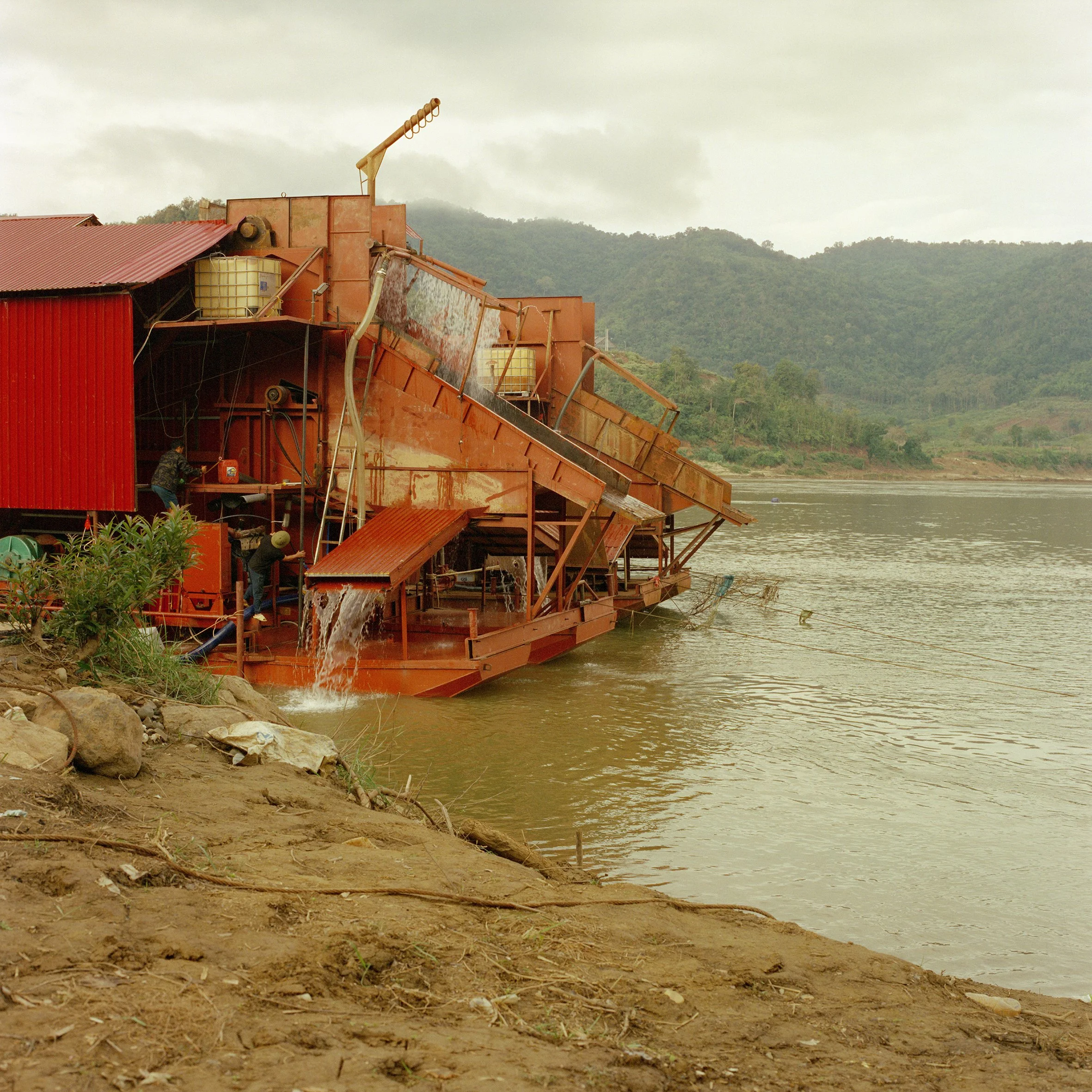 Mekong_Laos_Luang Prabang_12_Thao Khamtaen_02 copy.jpg