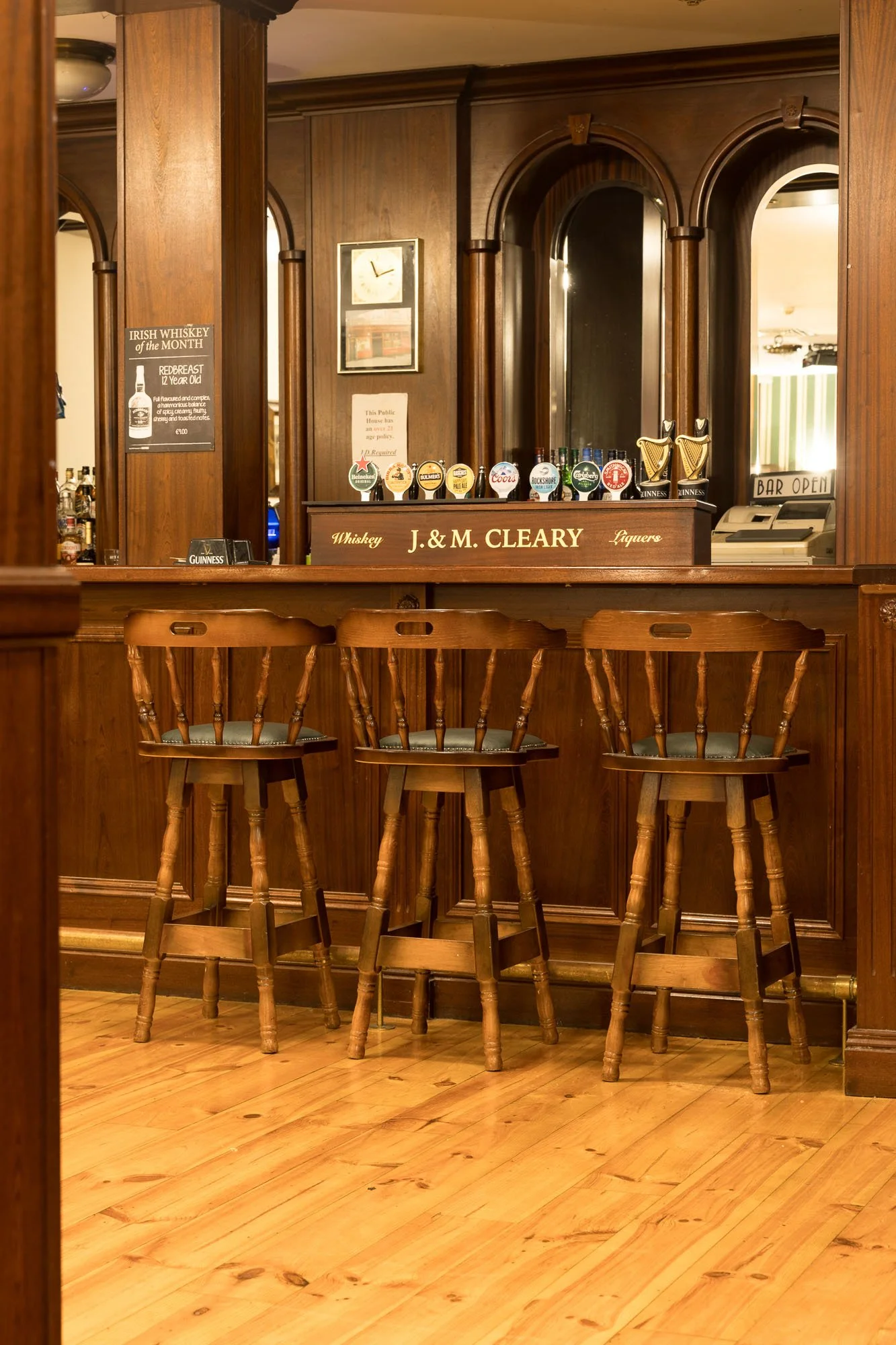 clearys-pub-7.jpg