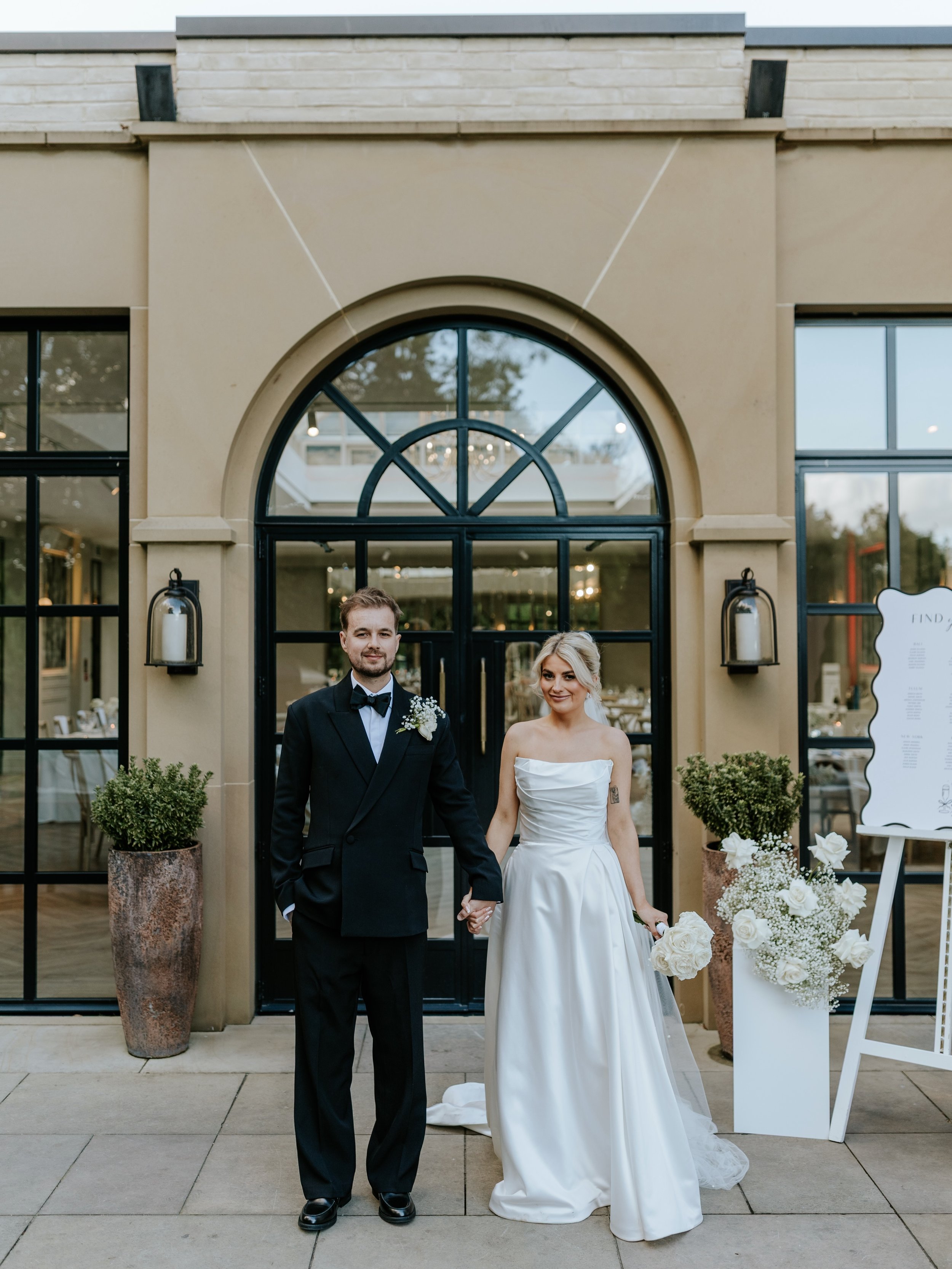 Last week was @claireellison_ and Jame&rsquo;s first wedding anniversary so I had to share some of their gorgeous wedding styling and what they had to say about it ❤️

&ldquo;I have a very creative background and I had a vision of what I wanted in my