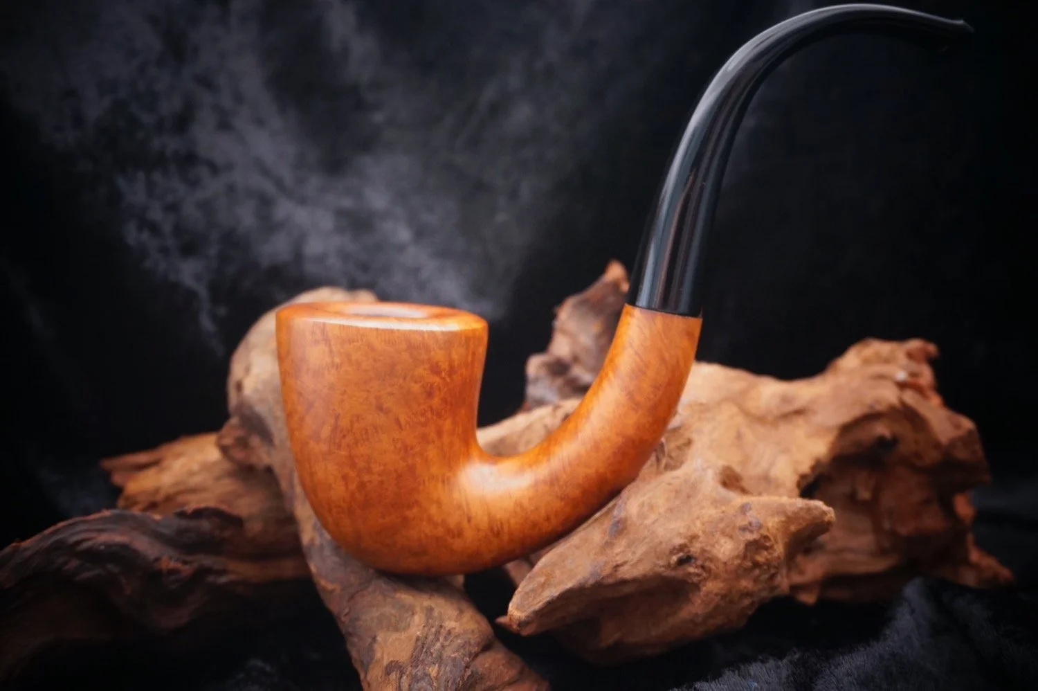 Classic Briar Calabash (Unbranded / European Contract) - 80s Estate