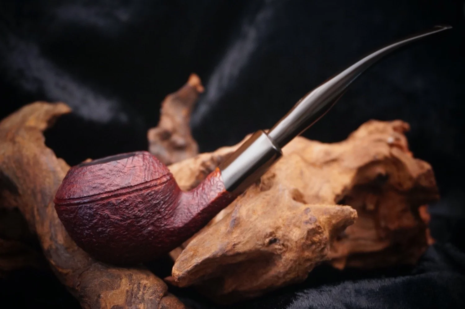 Savinelli "Partner de Luxe" Rusticated (Shape 623) — Estate
