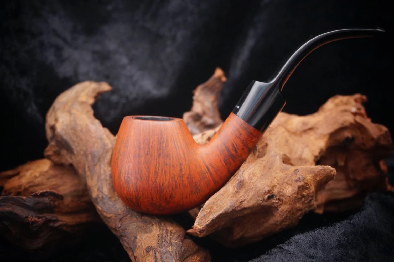 Bent Mortensen "Håndarbejde Danmark" Smooth Brandy 9mm Filter Estate
