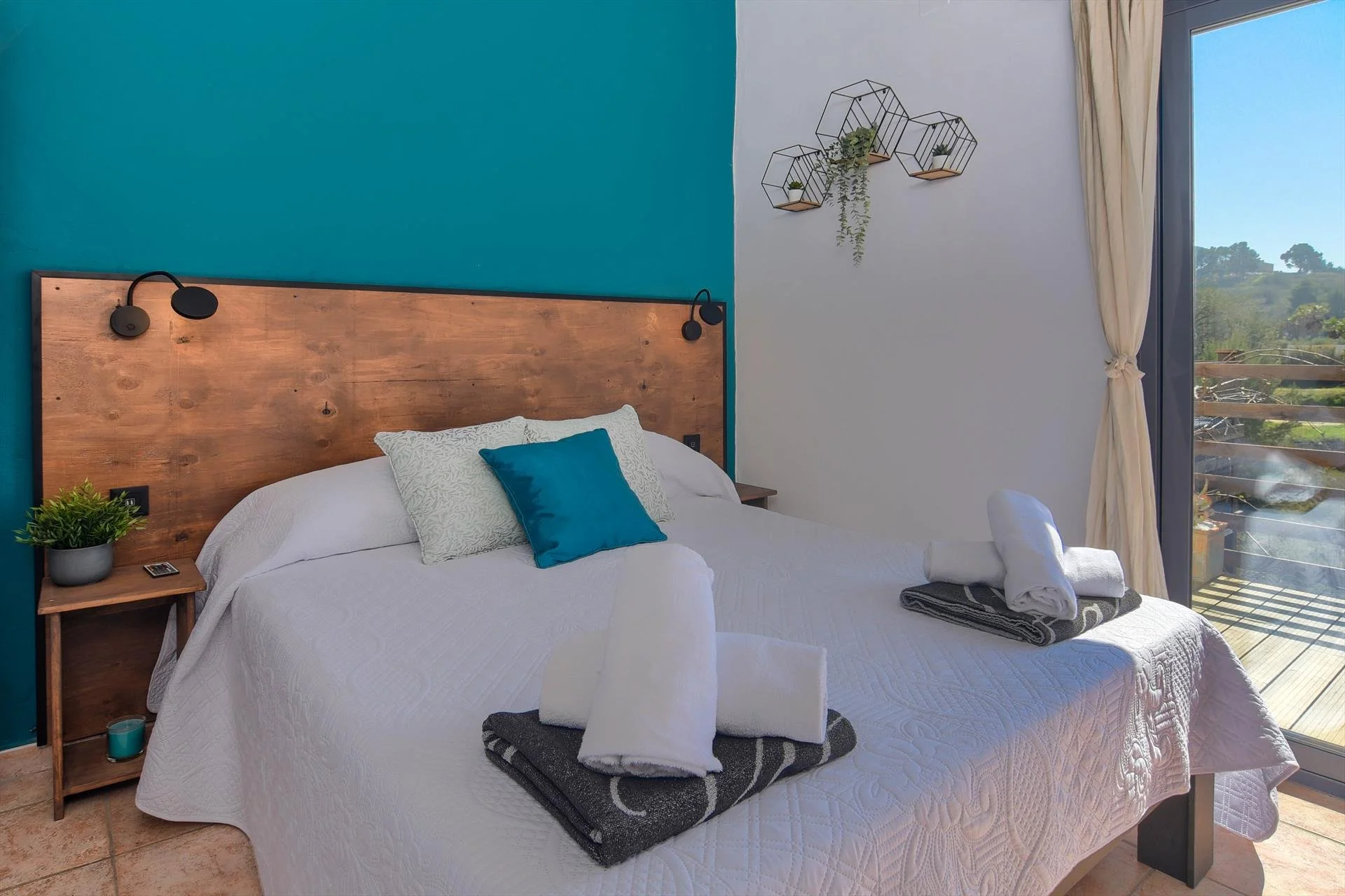 GreenRoom_104822_19__upper green ensuite.jpg