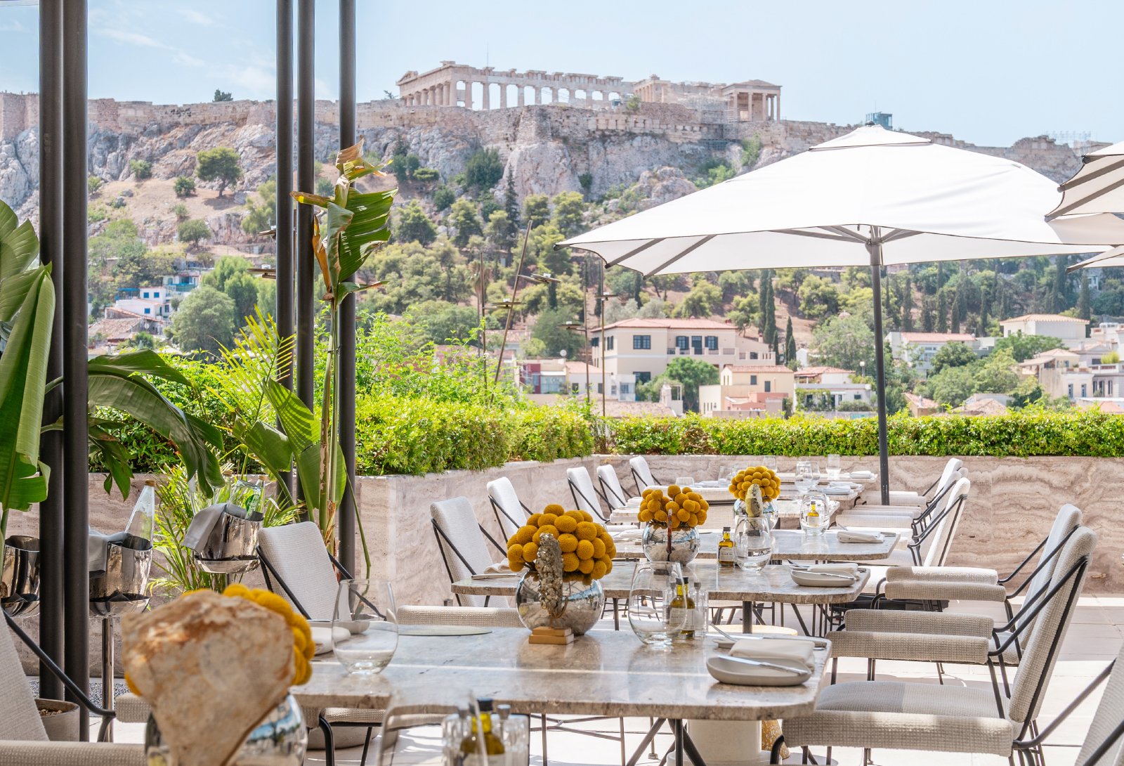 04-grecotel-the-dolli-hotels-resorts-rooftop-restaurant.jpg