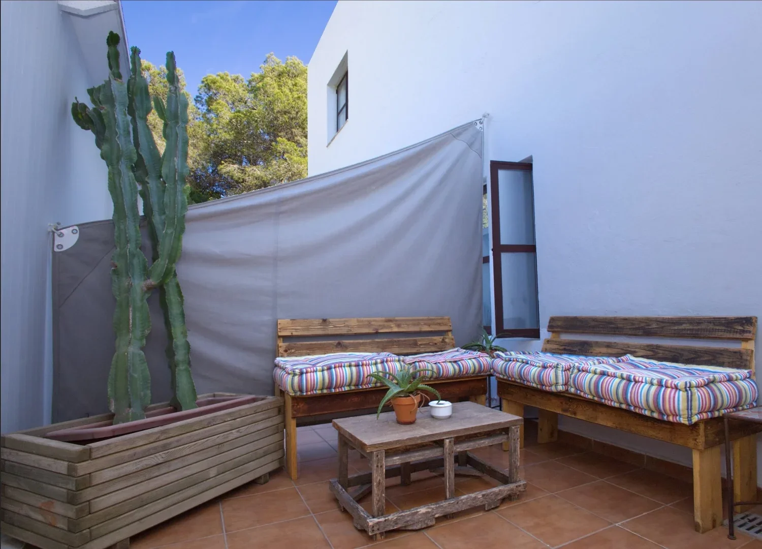 H11+terrace.jpg.webp