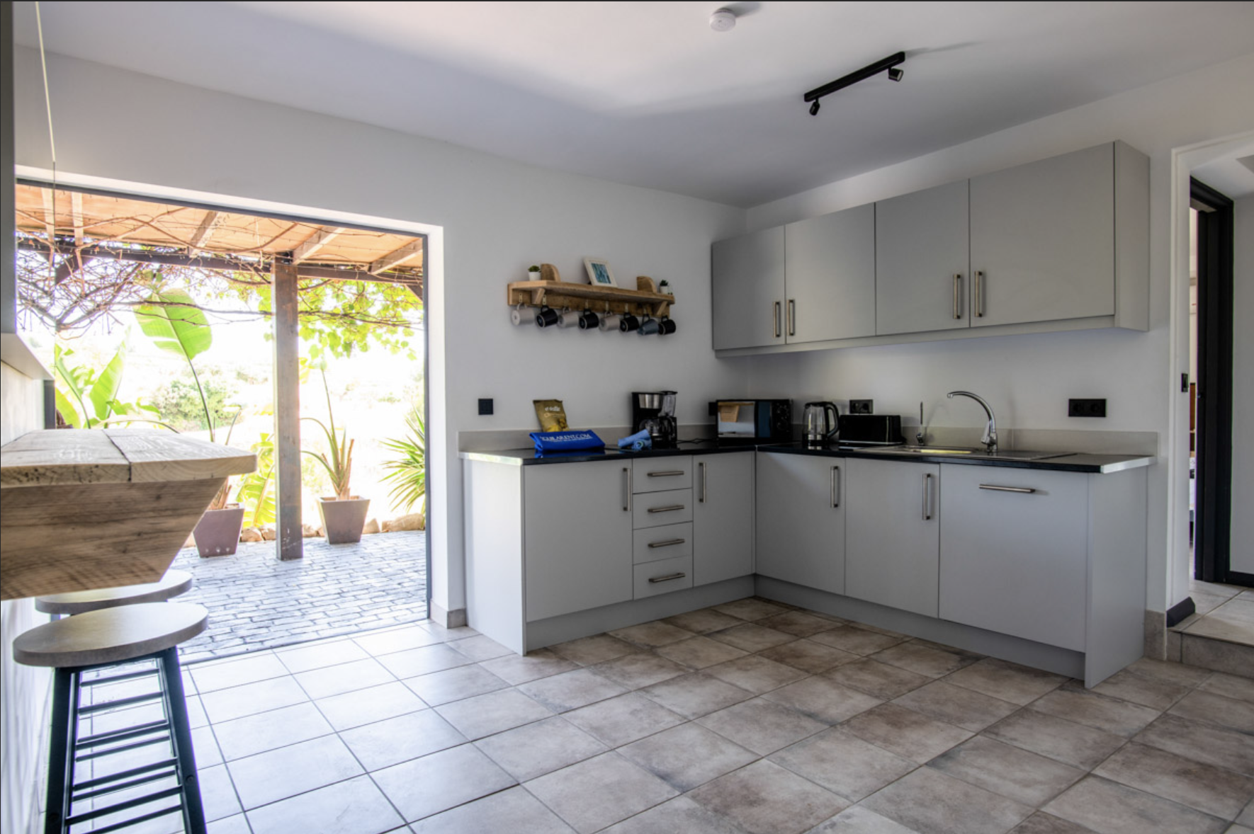 CommonArea_Apartmentkitchen2.png