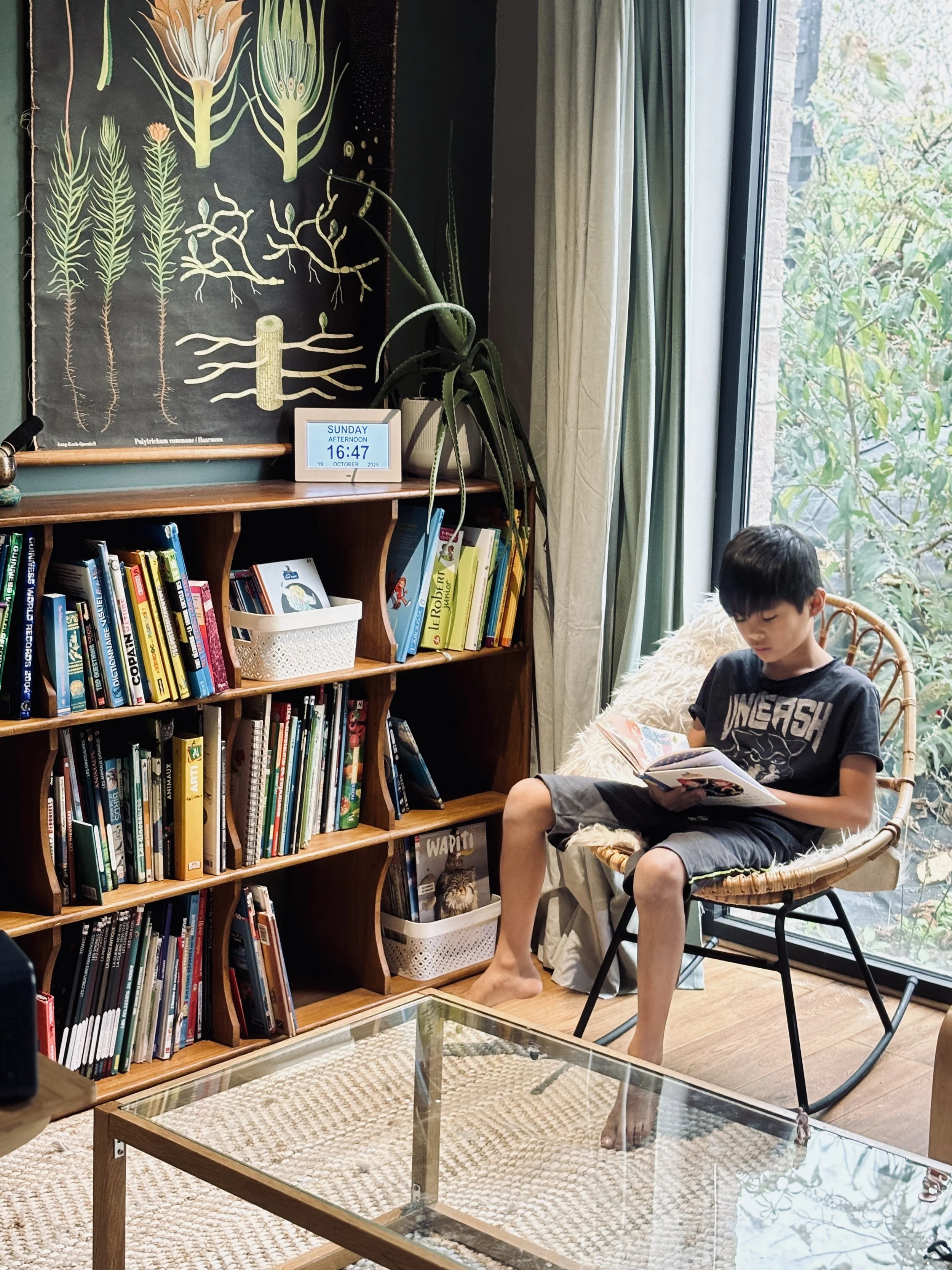 La classe Kaleido est spacieuse et bien agencée pour des apprentissages structurés.