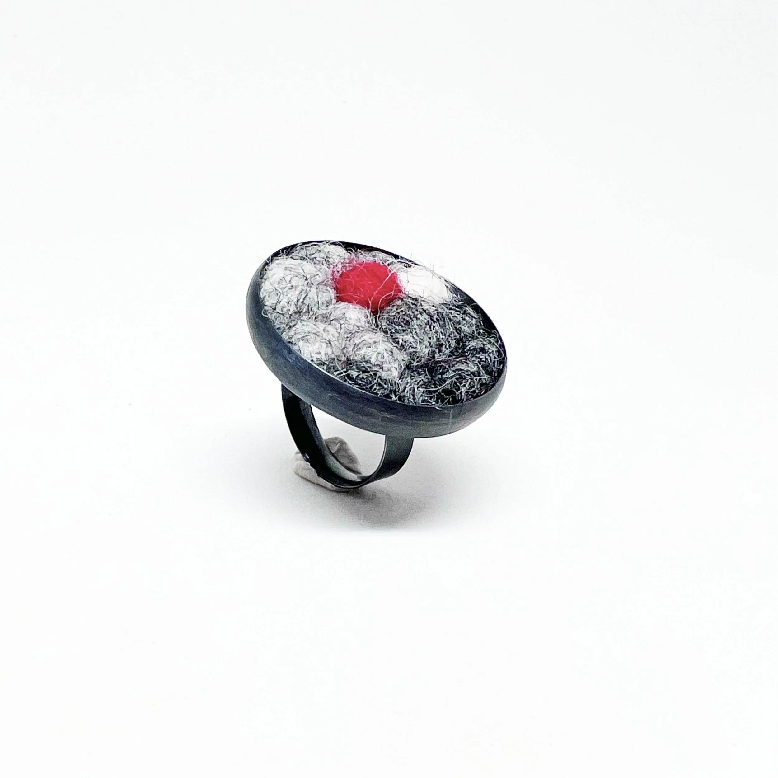 elted Wool Sterling Silver Ring – Modern Grey and Red Design