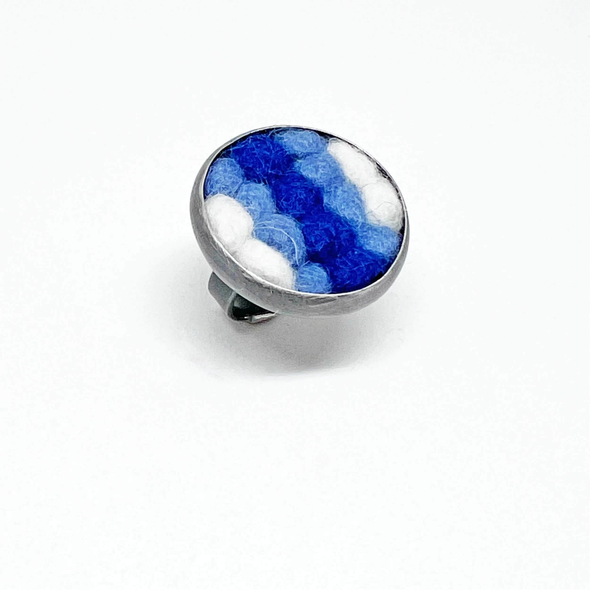 Round Contemporary Sterling and Felted wool ring, shades of blue, for women