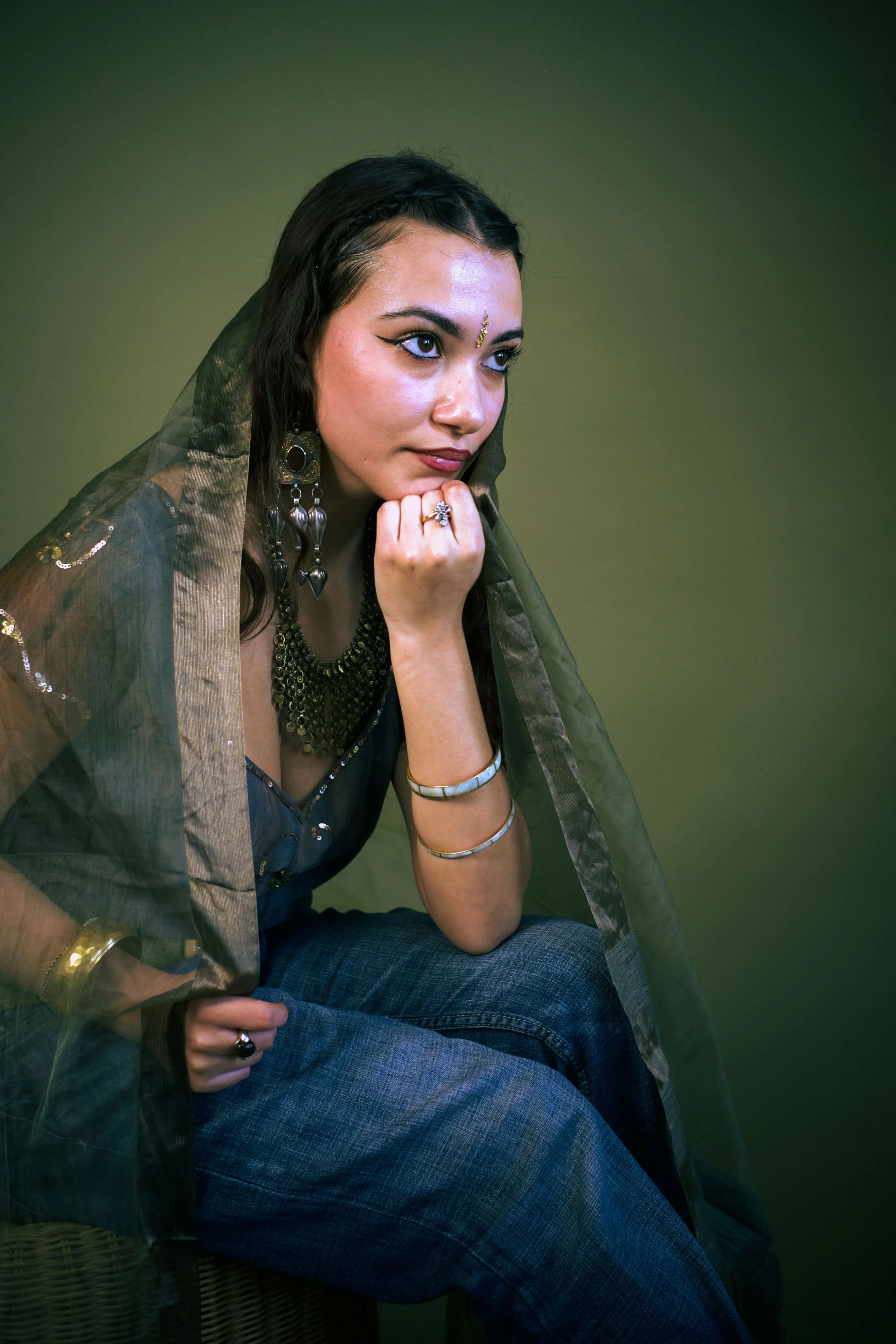 Safi, mixed Bangladeshi, English, and Kolkata Bengali heritage