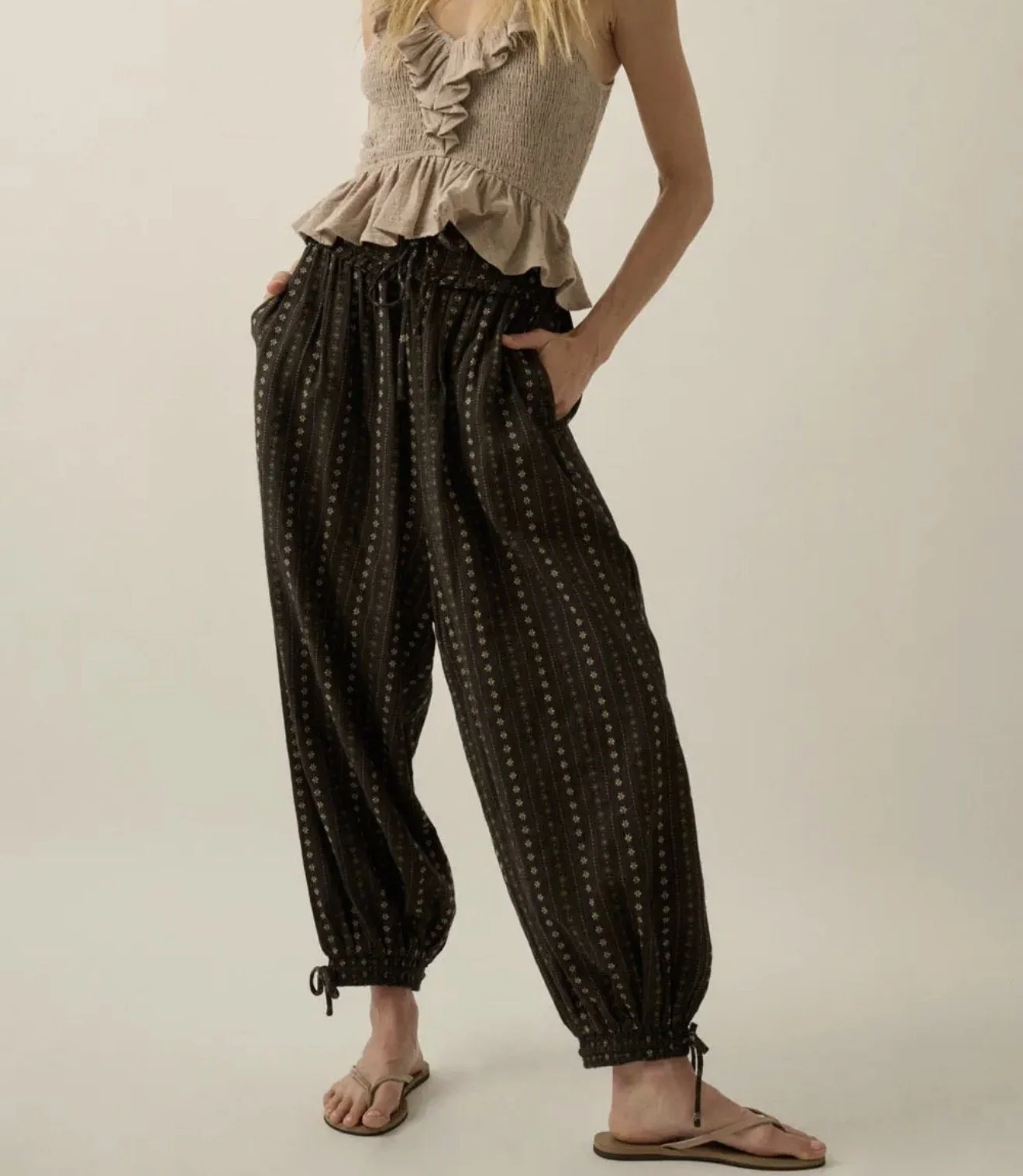 Geometric-Print Drawstring Wide-Leg Balloon Pants