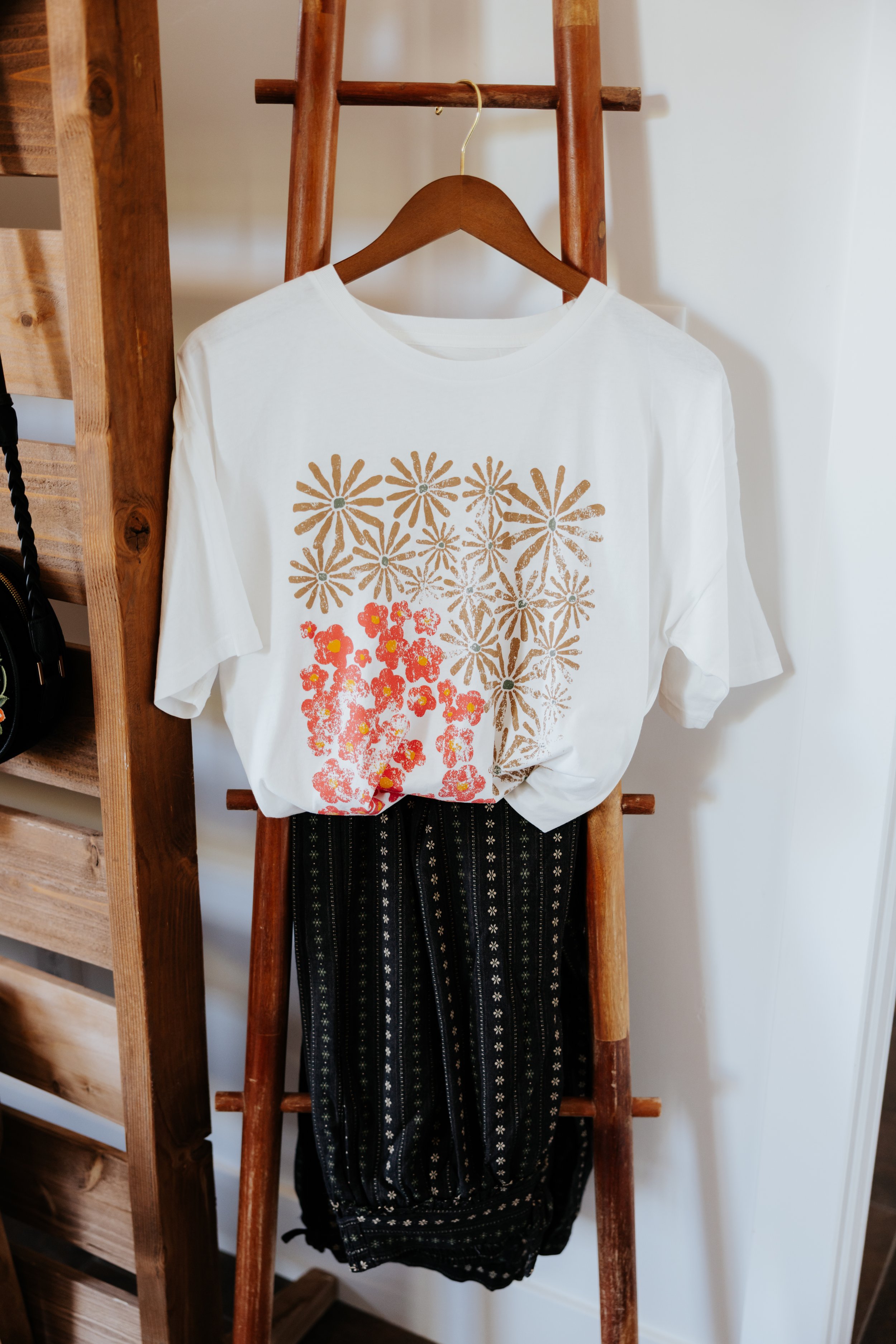 Duo Flowers Vintage-Wash Oversized Graphic Tee