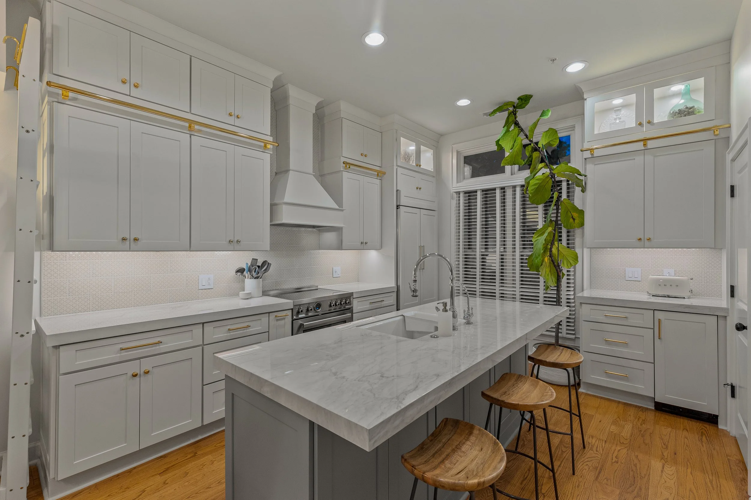 610 E 10th St - Photos-Memories (18).jpg