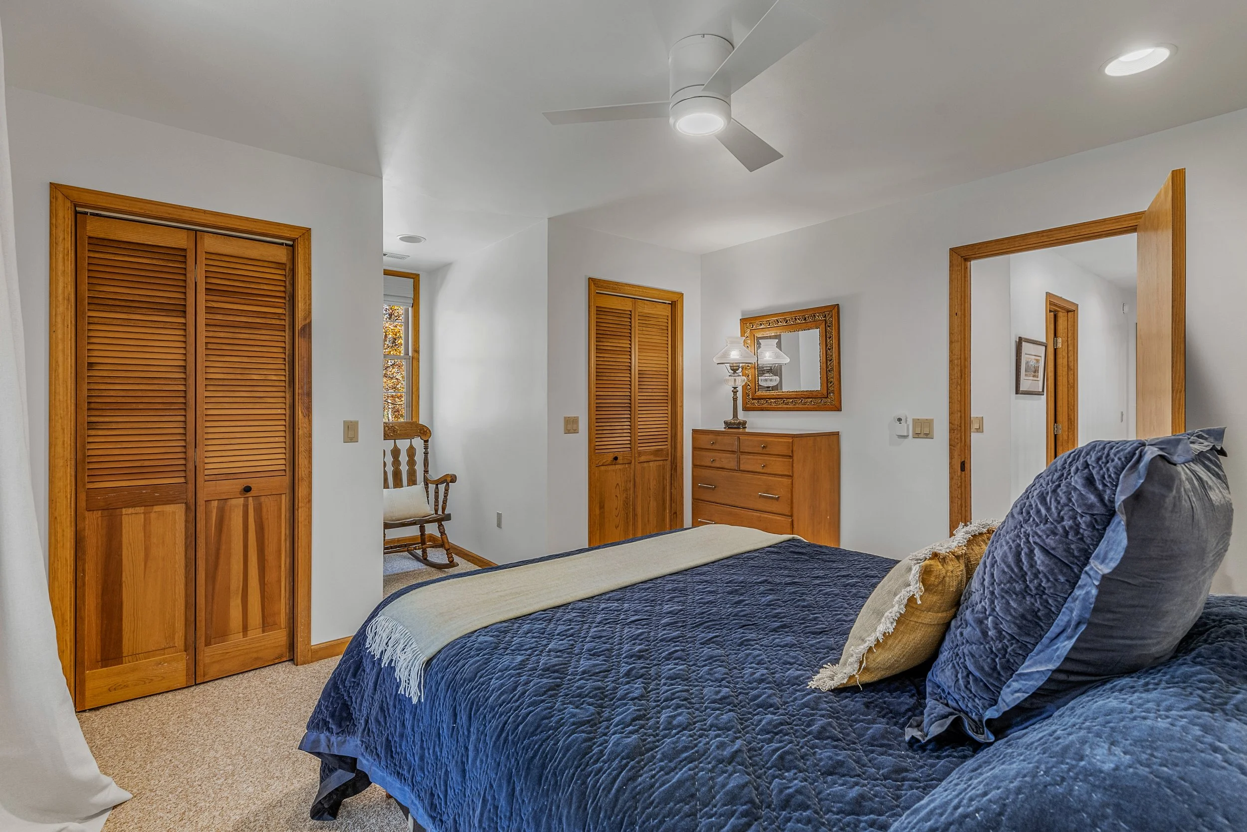 611 Ridgewood - Photos (48).jpg