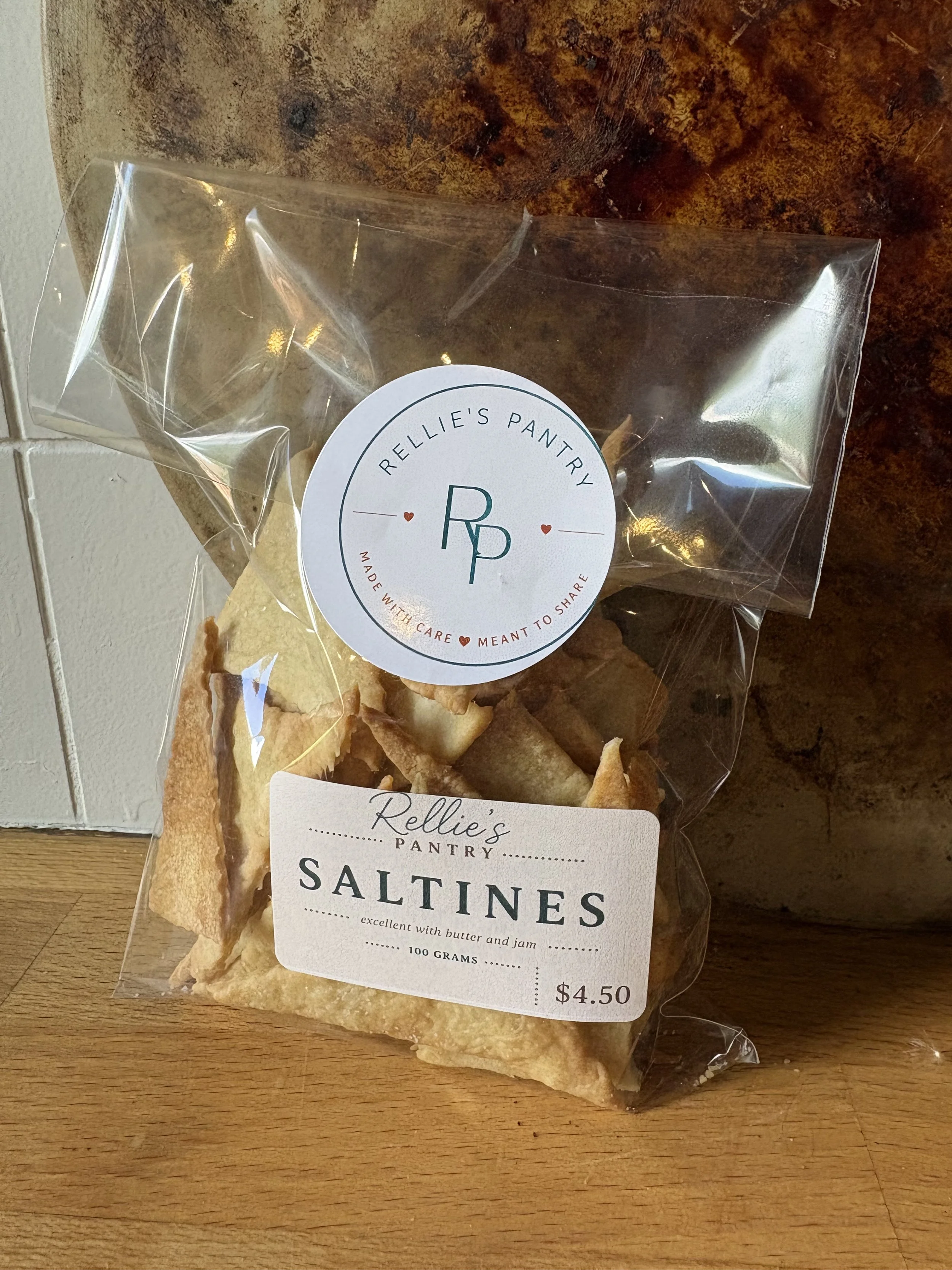 Rellies Saltines