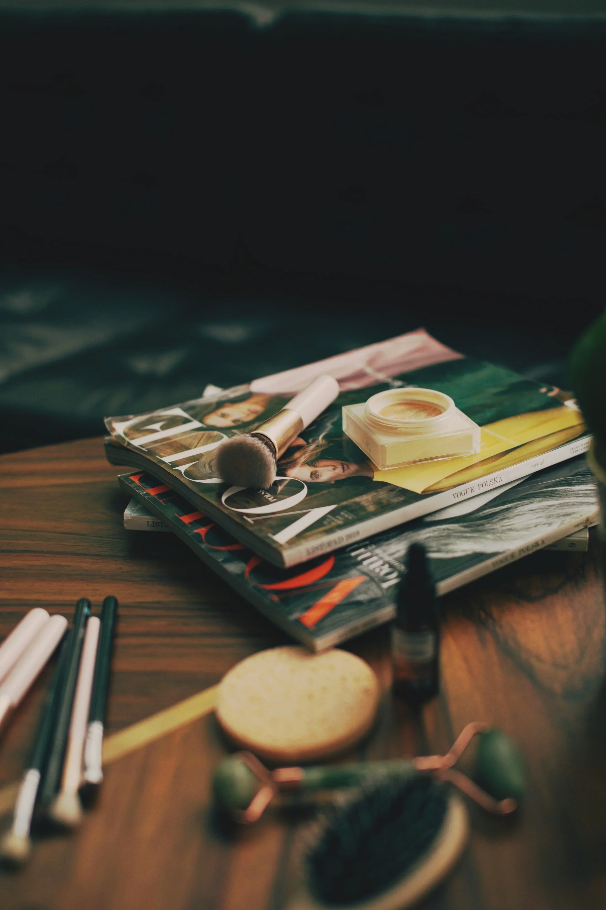 Fashion magazines, makeup, style guides.