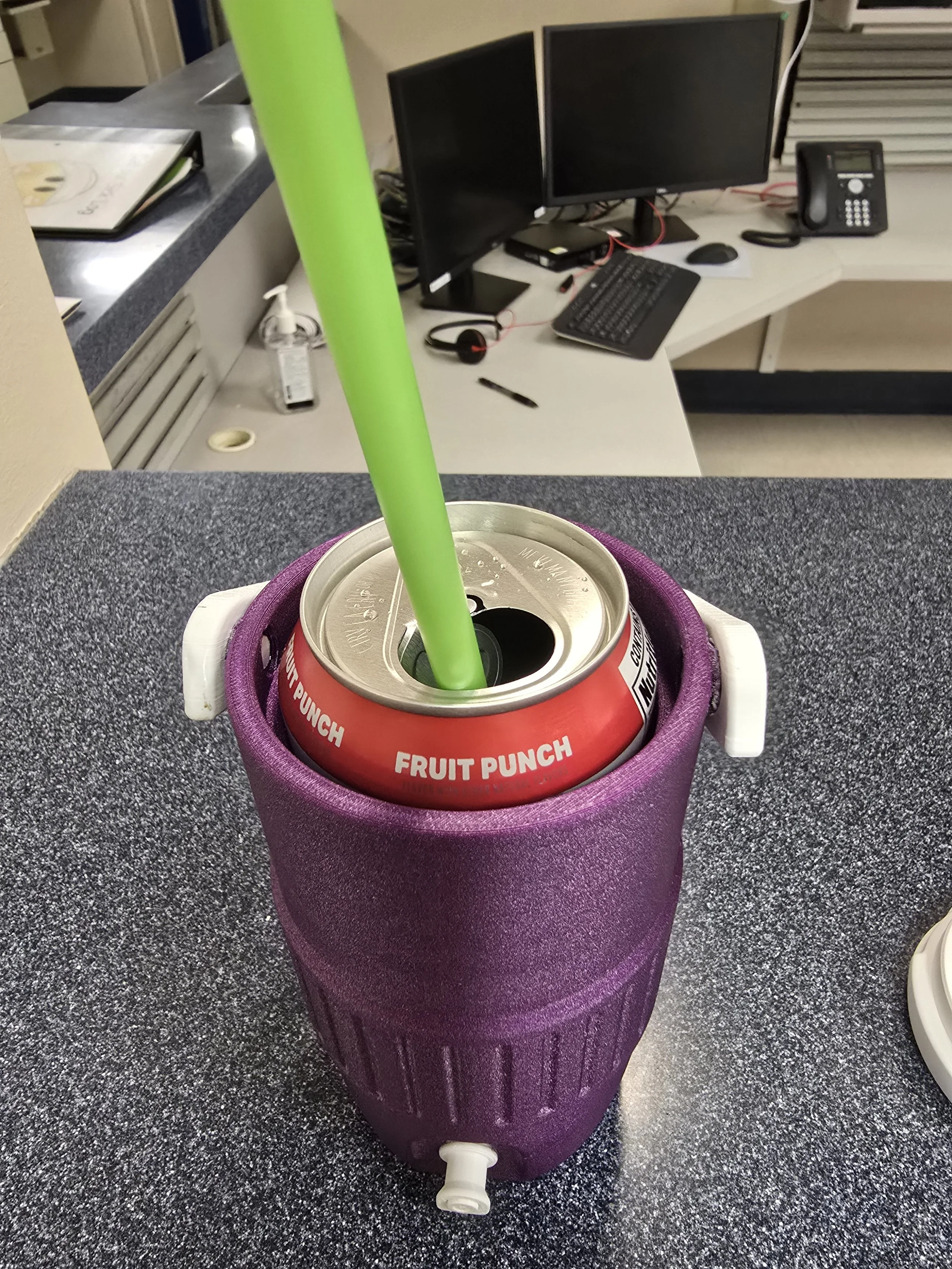 Coozie 1.jpg