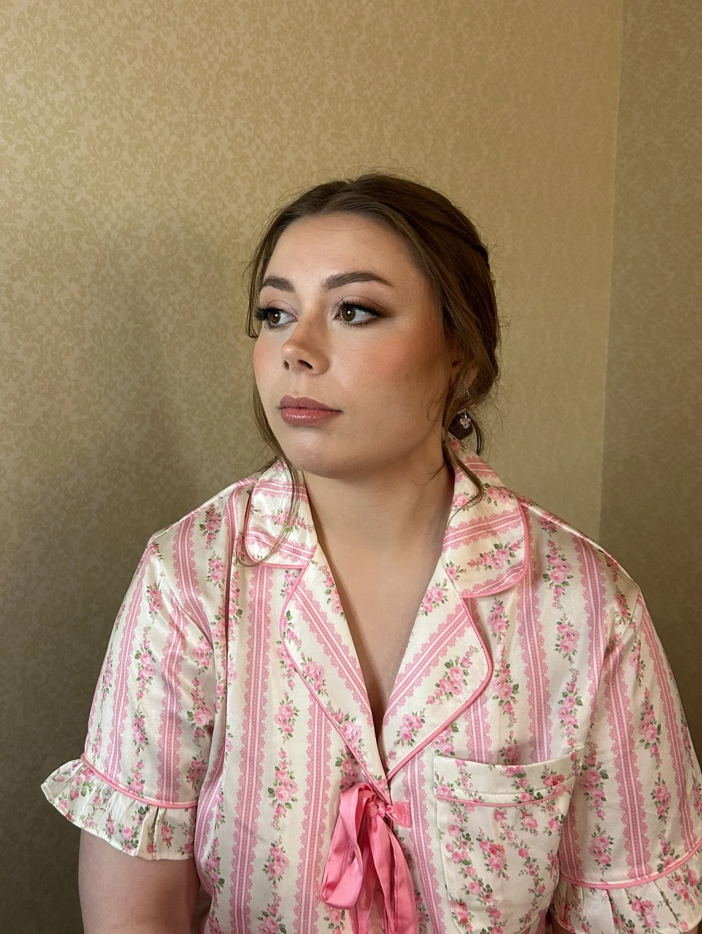 Looking back at this stunning bohemian fairy bride hair and makeup on @rachelronnoco for her spring wedding in Virginia 😍 I&rsquo;m not a trained hairstylist and typically do not offer hair styling for my brides but honestly if you ask nicely I can 
