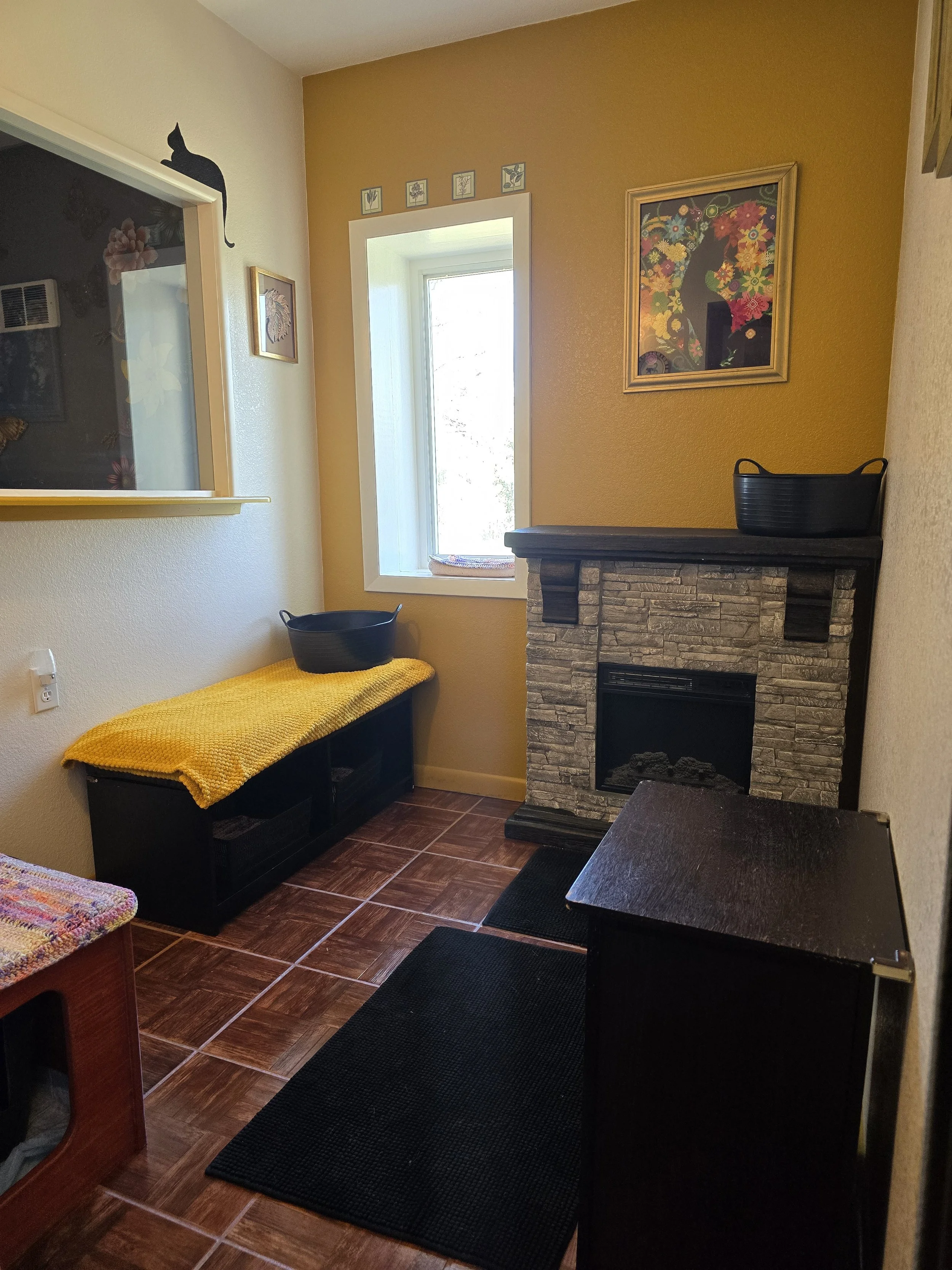 Room 10.jpg