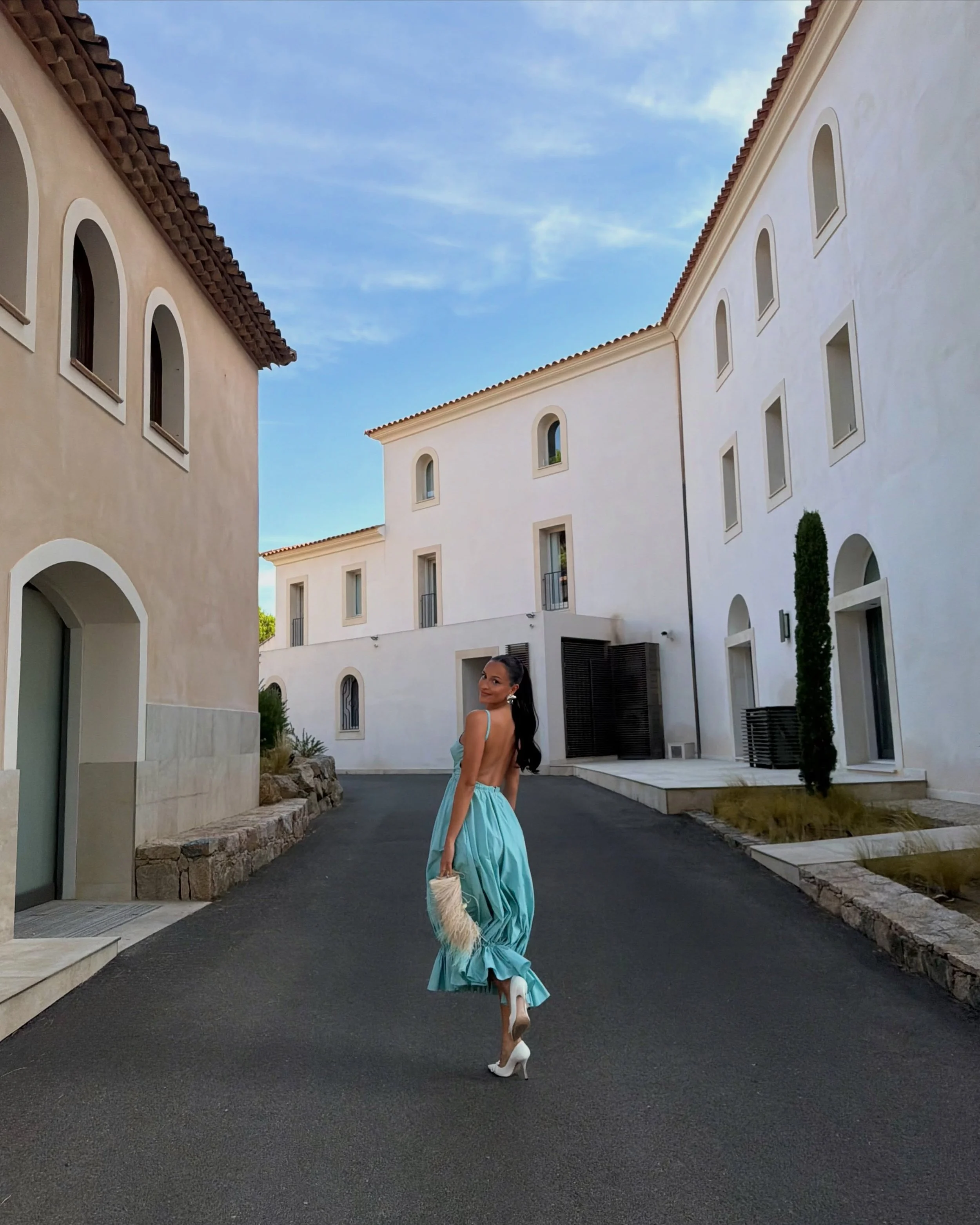 alexandramalenaleclerc_8ac2efed9da943cebcd2c0cbfa01b478.jpg