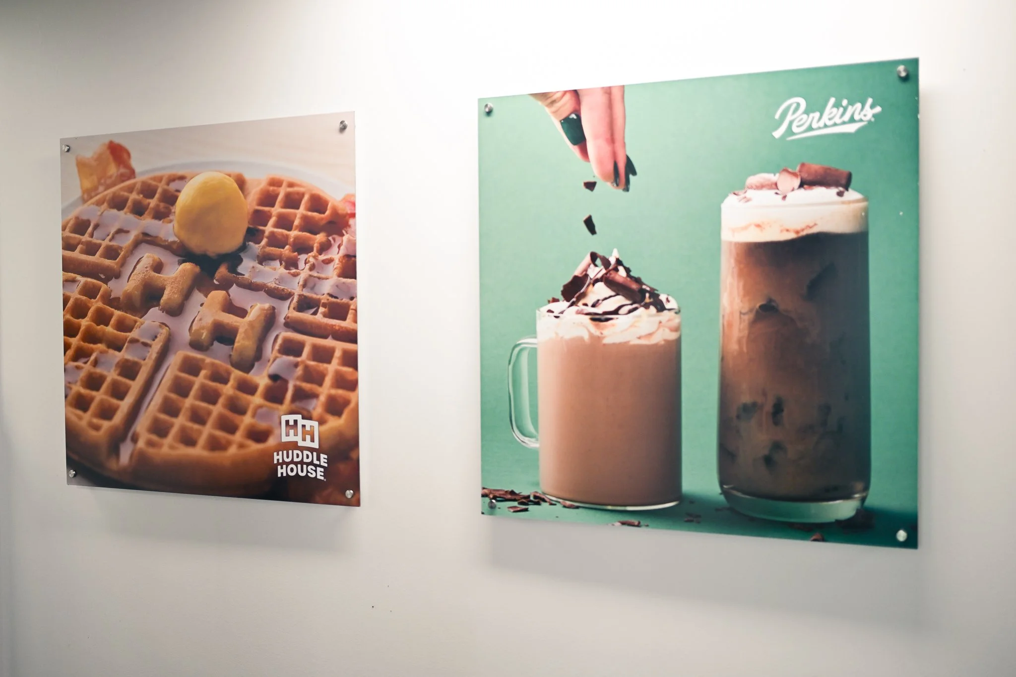 HuddleHouse & Perkins (8 of 34).JPG