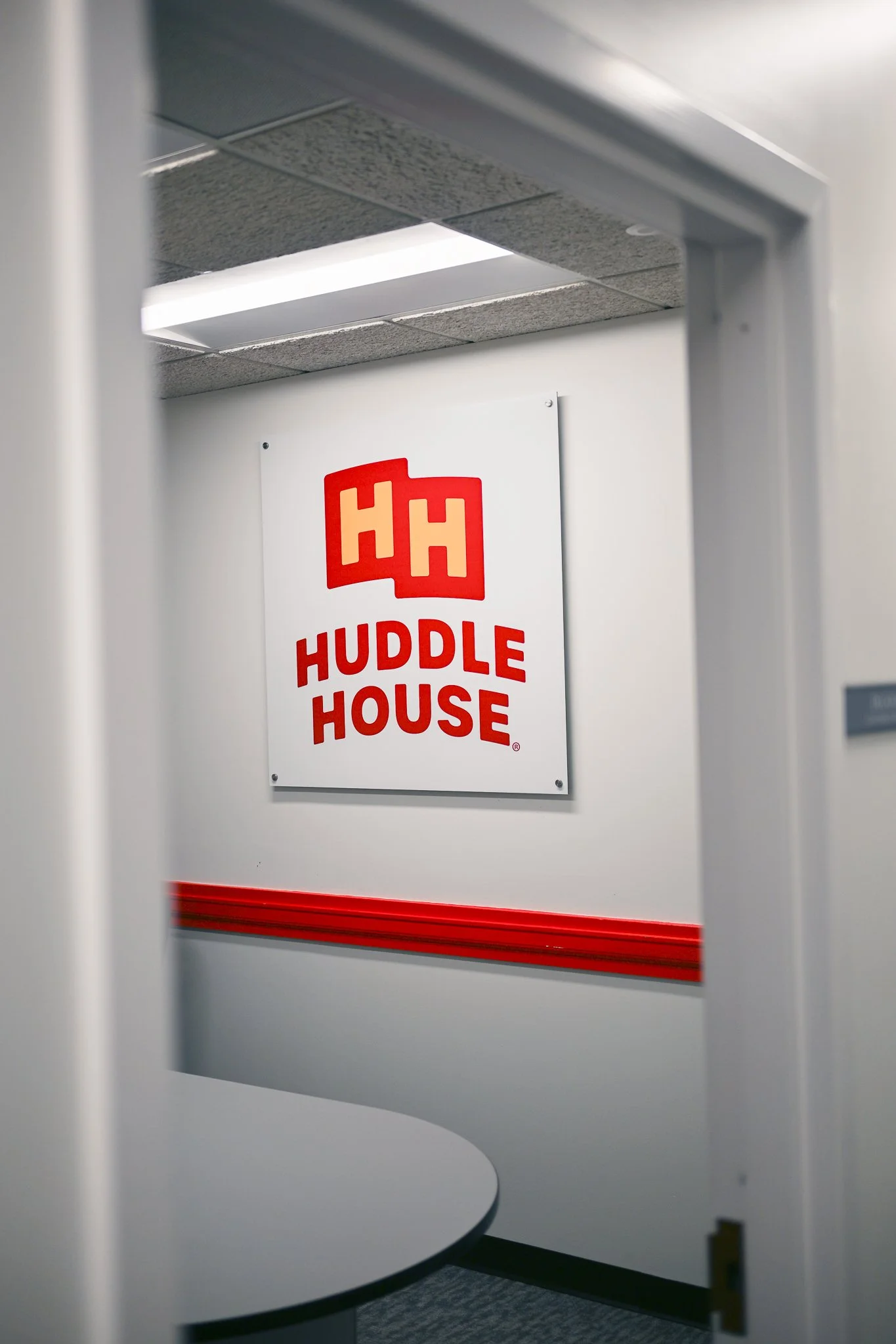 HuddleHouse & Perkins (27 of 34).JPG