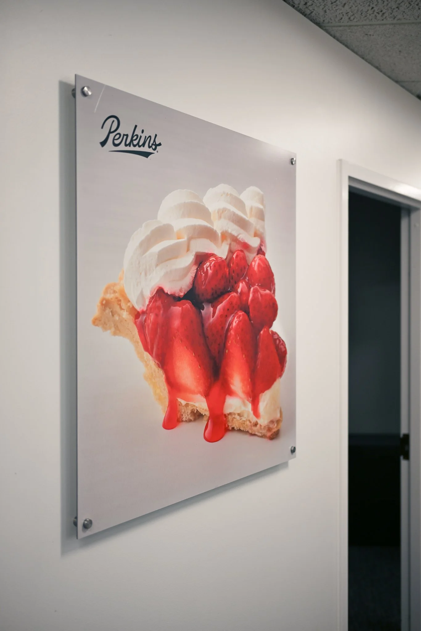 HuddleHouse & Perkins (20 of 34).JPG
